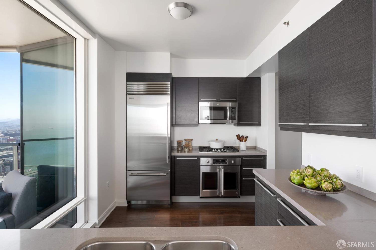 425 1st Street # 4402