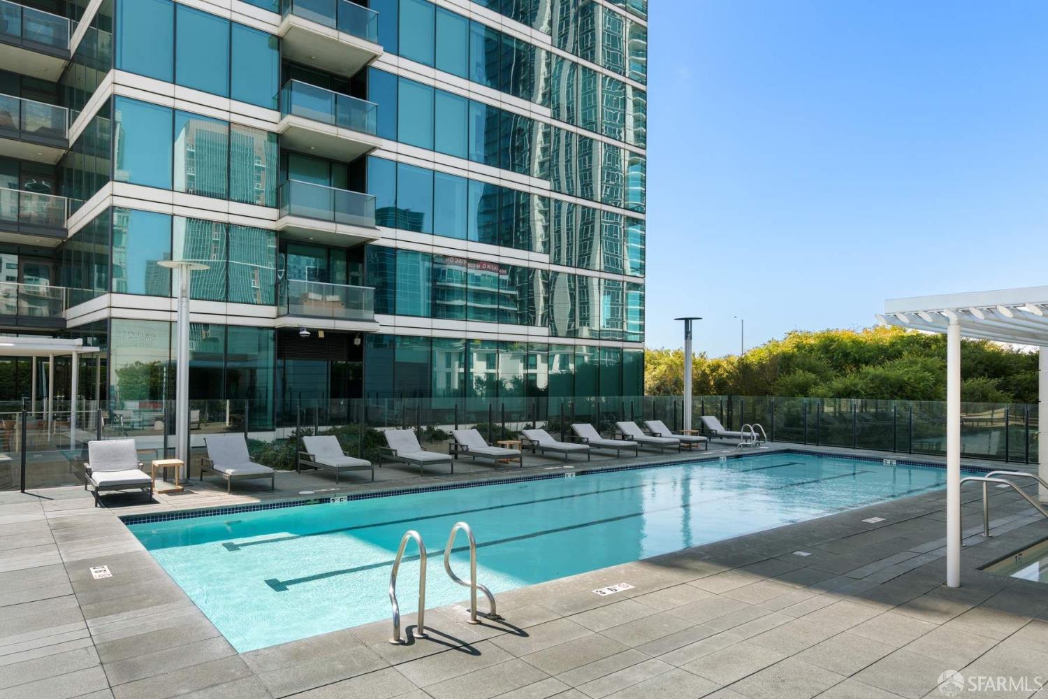 425 1st Street # 4402