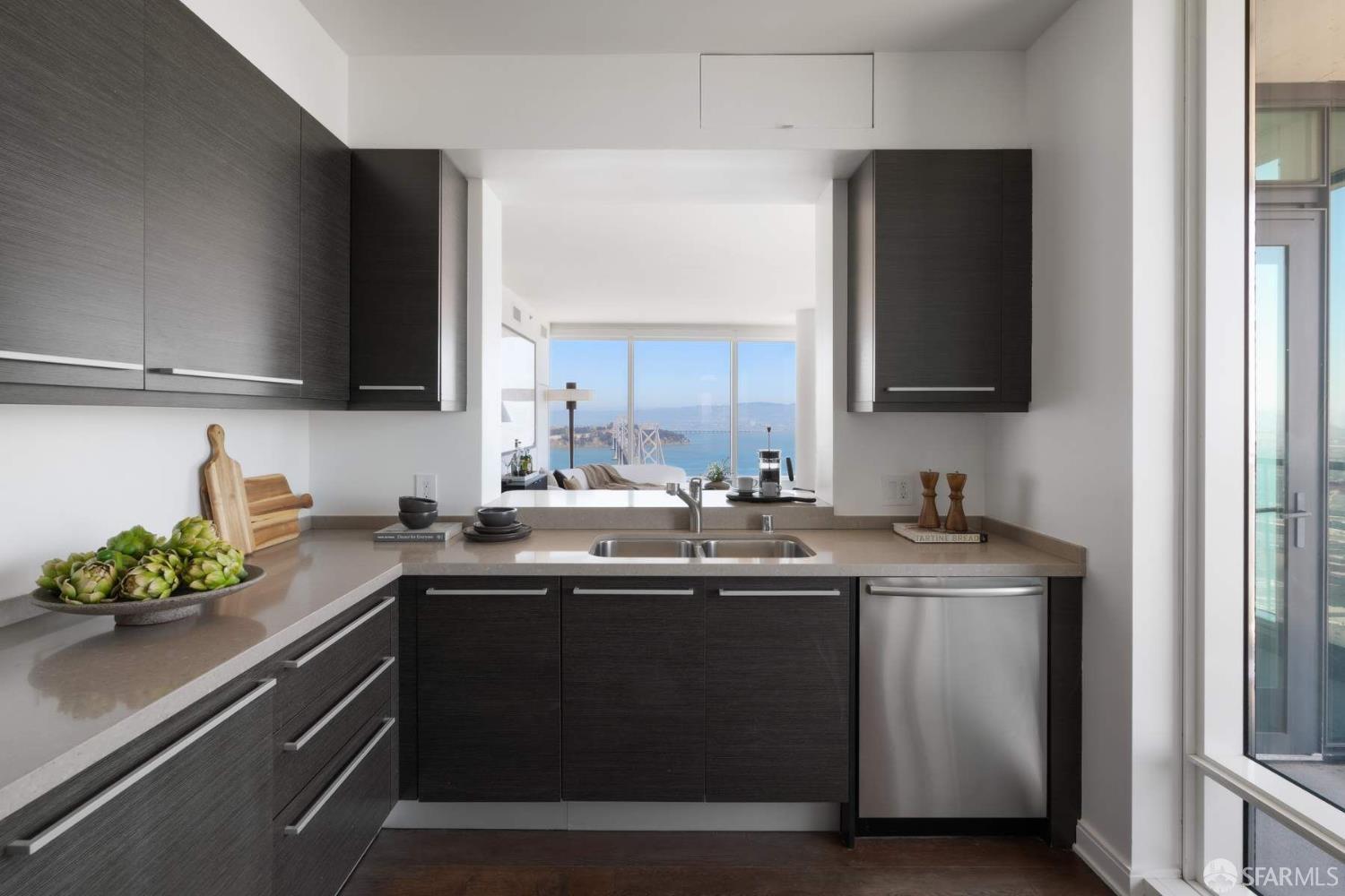 425 1st Street # 4402