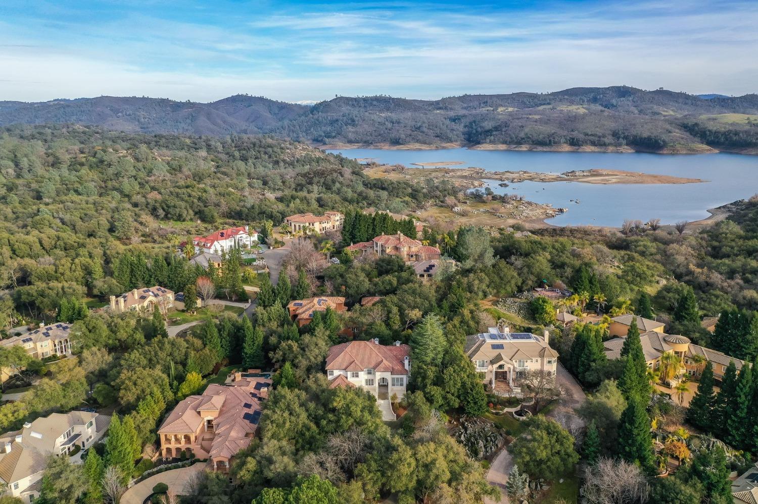 9040 S Los Lagos Circle