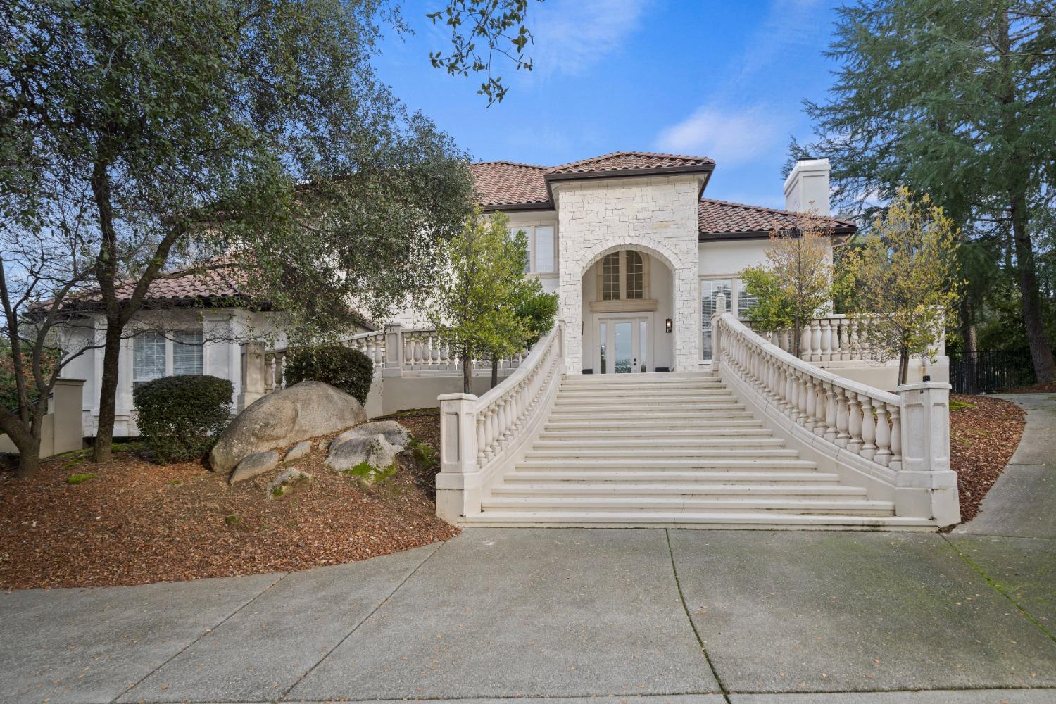 9040 S Los Lagos Circle