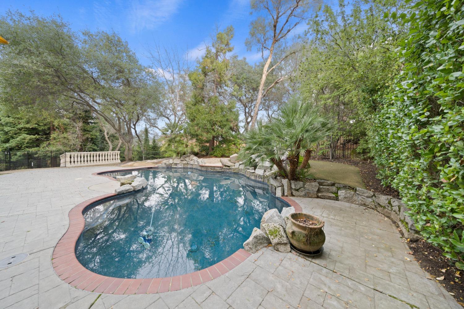 9040 S Los Lagos Circle