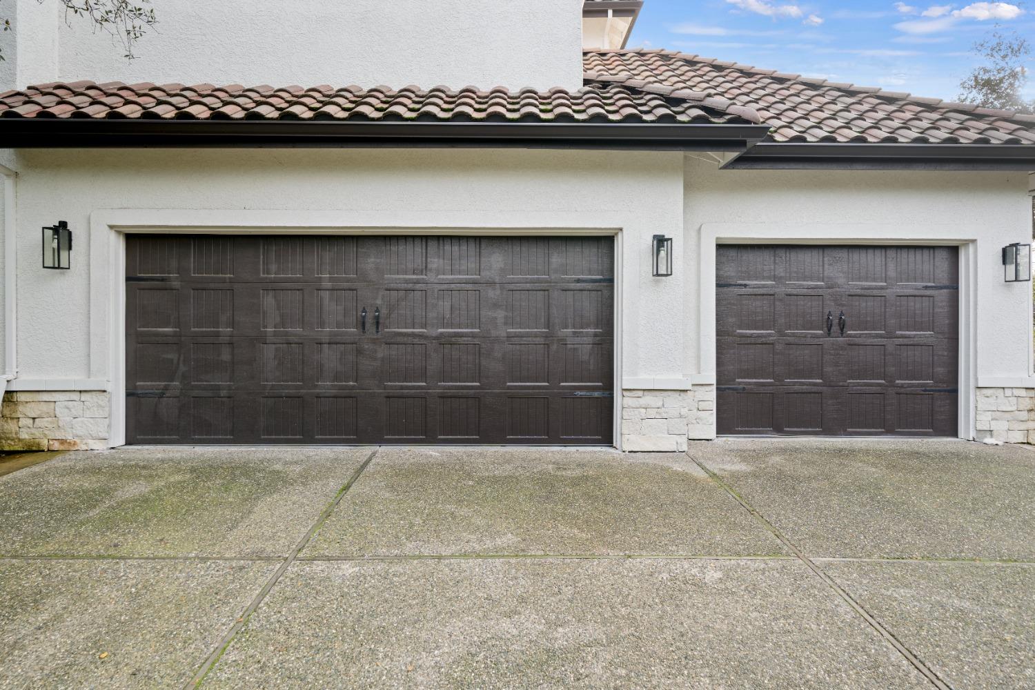 9040 S Los Lagos Circle