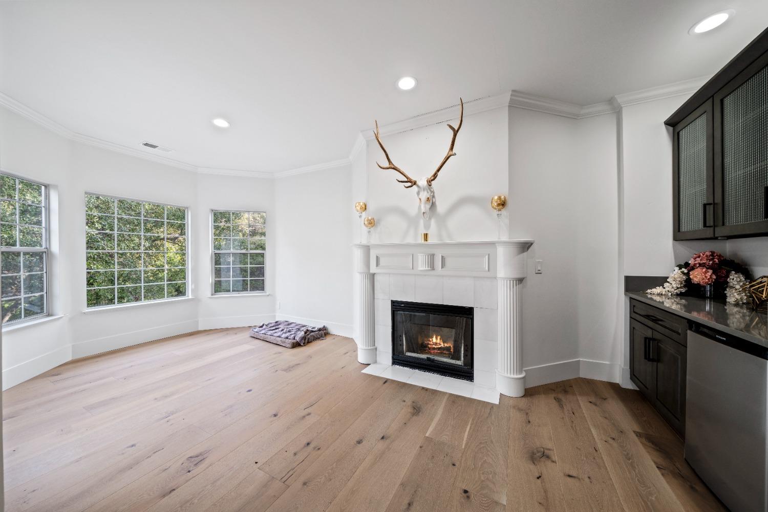 9040 S Los Lagos Circle
