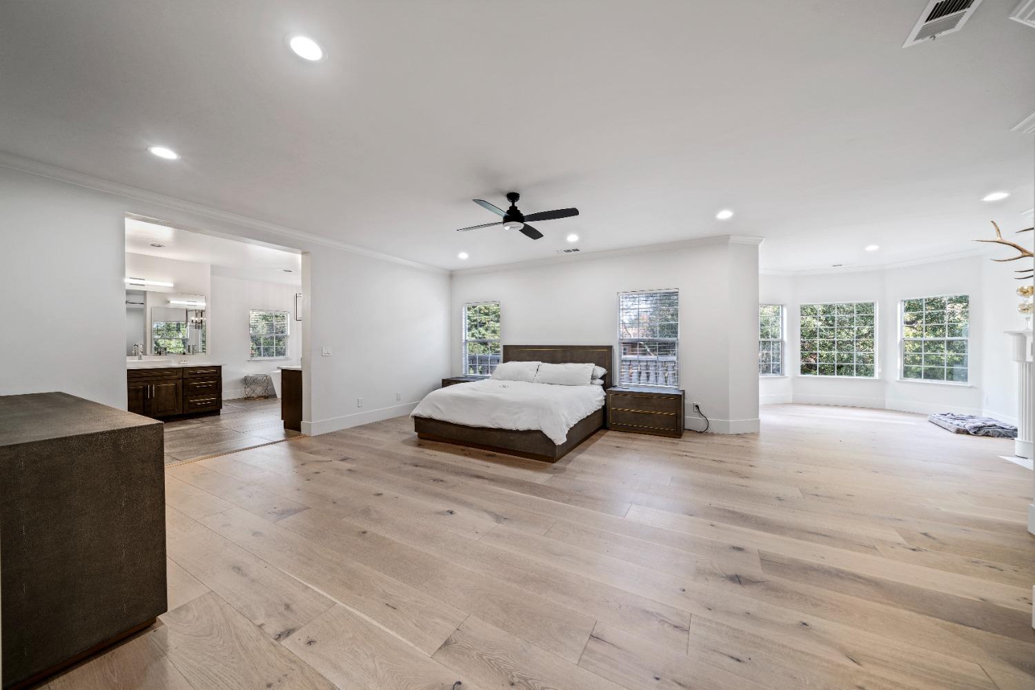 9040 S Los Lagos Circle