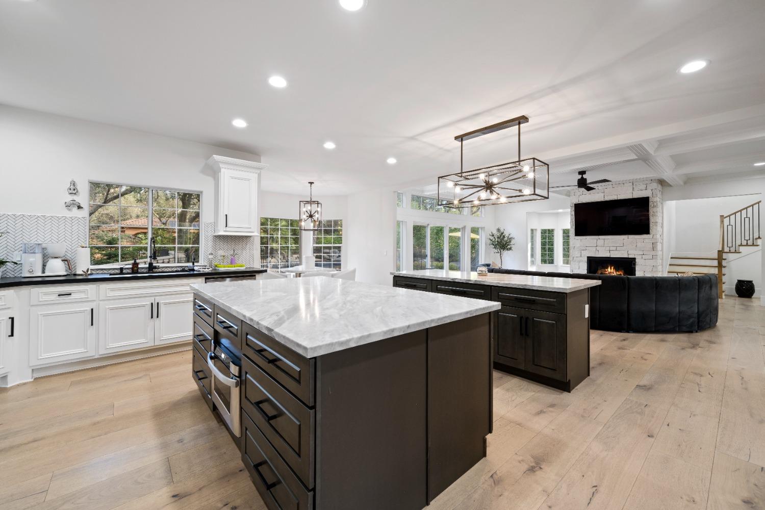 9040 S Los Lagos Circle