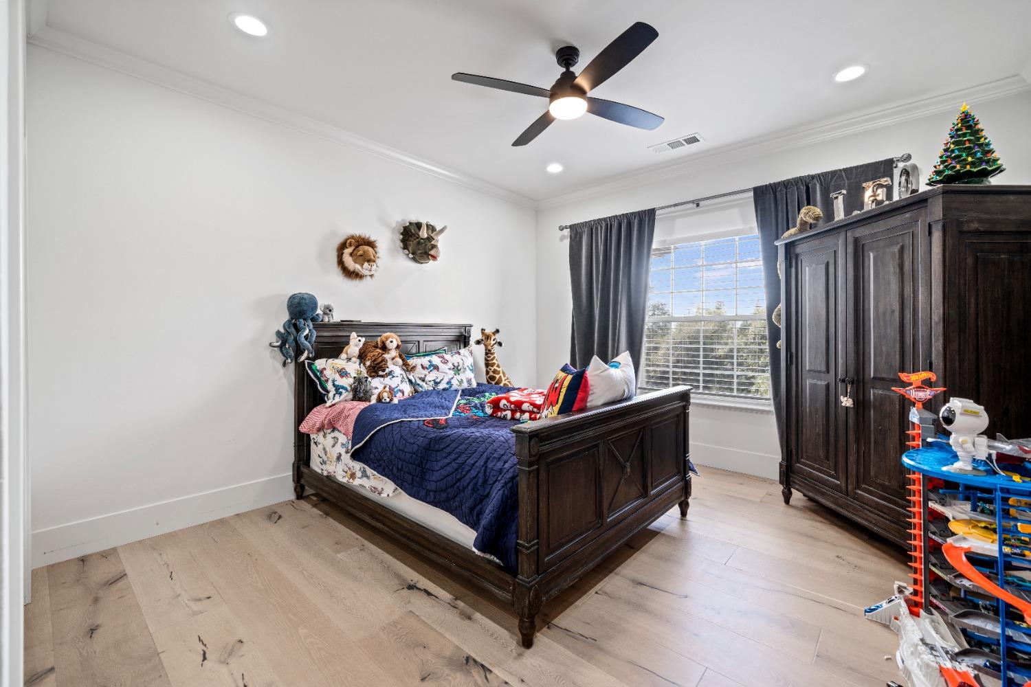9040 S Los Lagos Circle