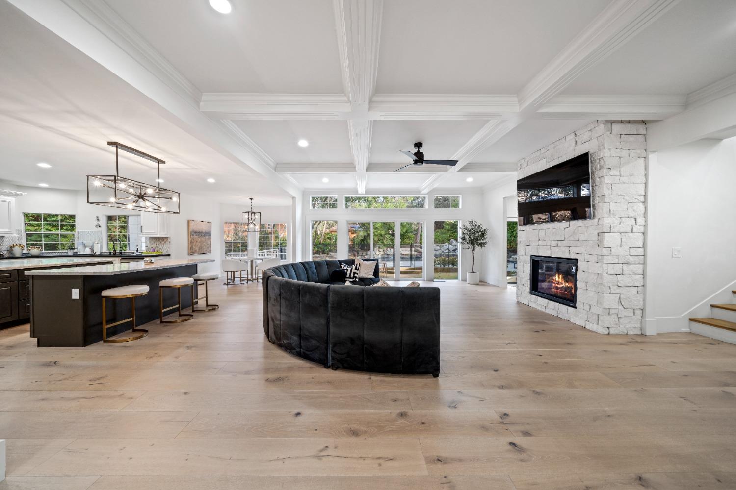 9040 S Los Lagos Circle