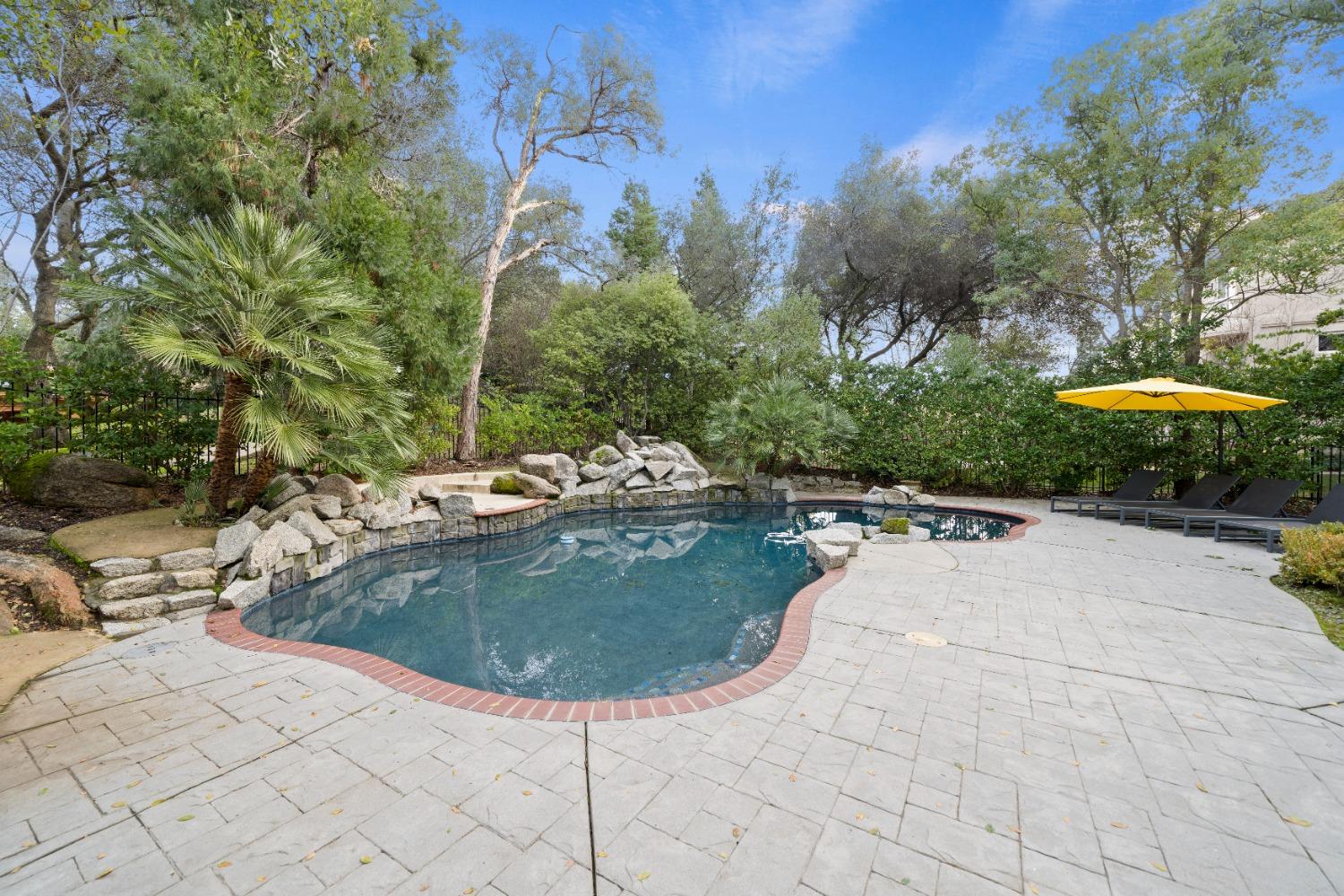 9040 S Los Lagos Circle