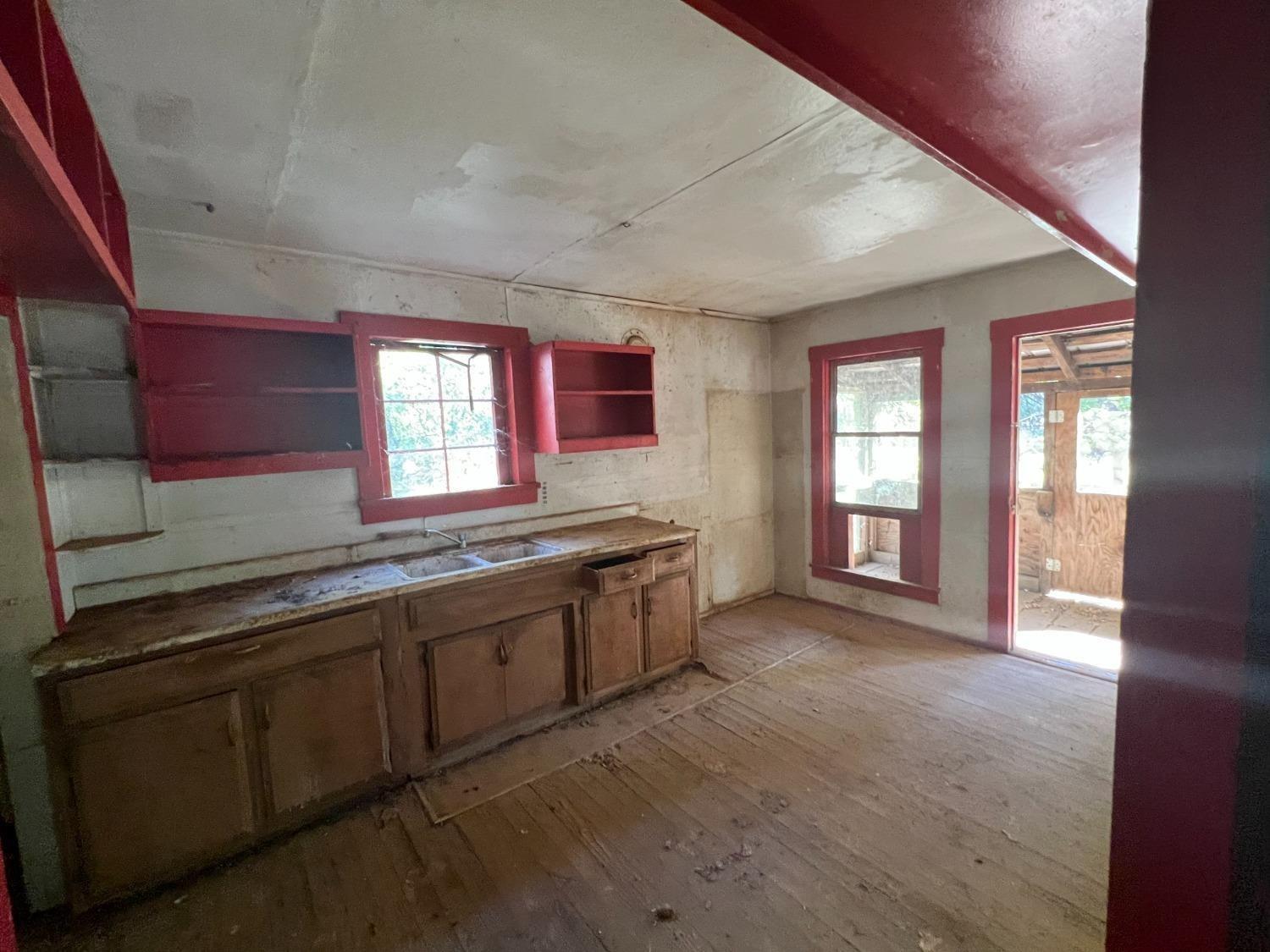 17506 Lowell Hill Rd