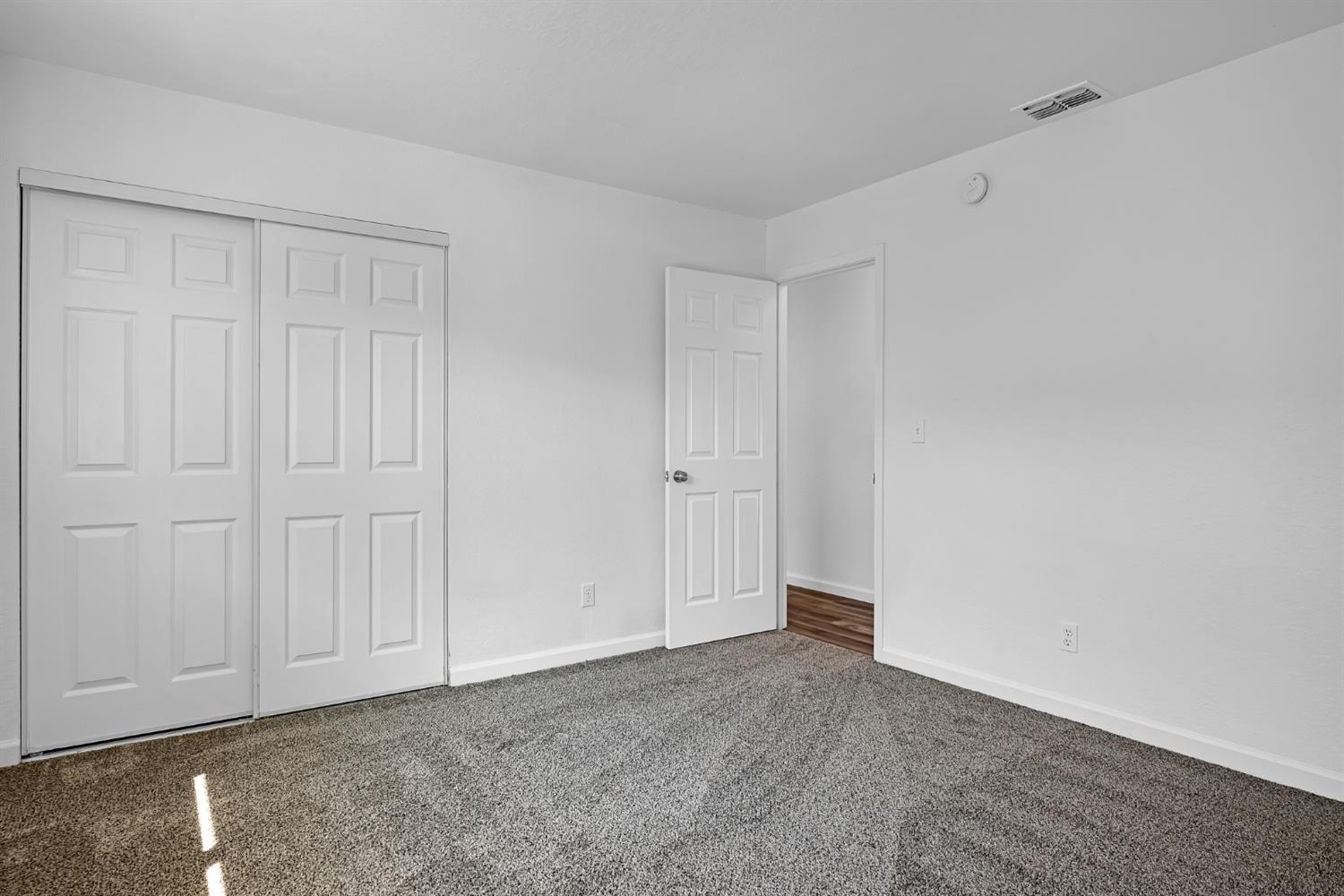 614 E Brookview Court