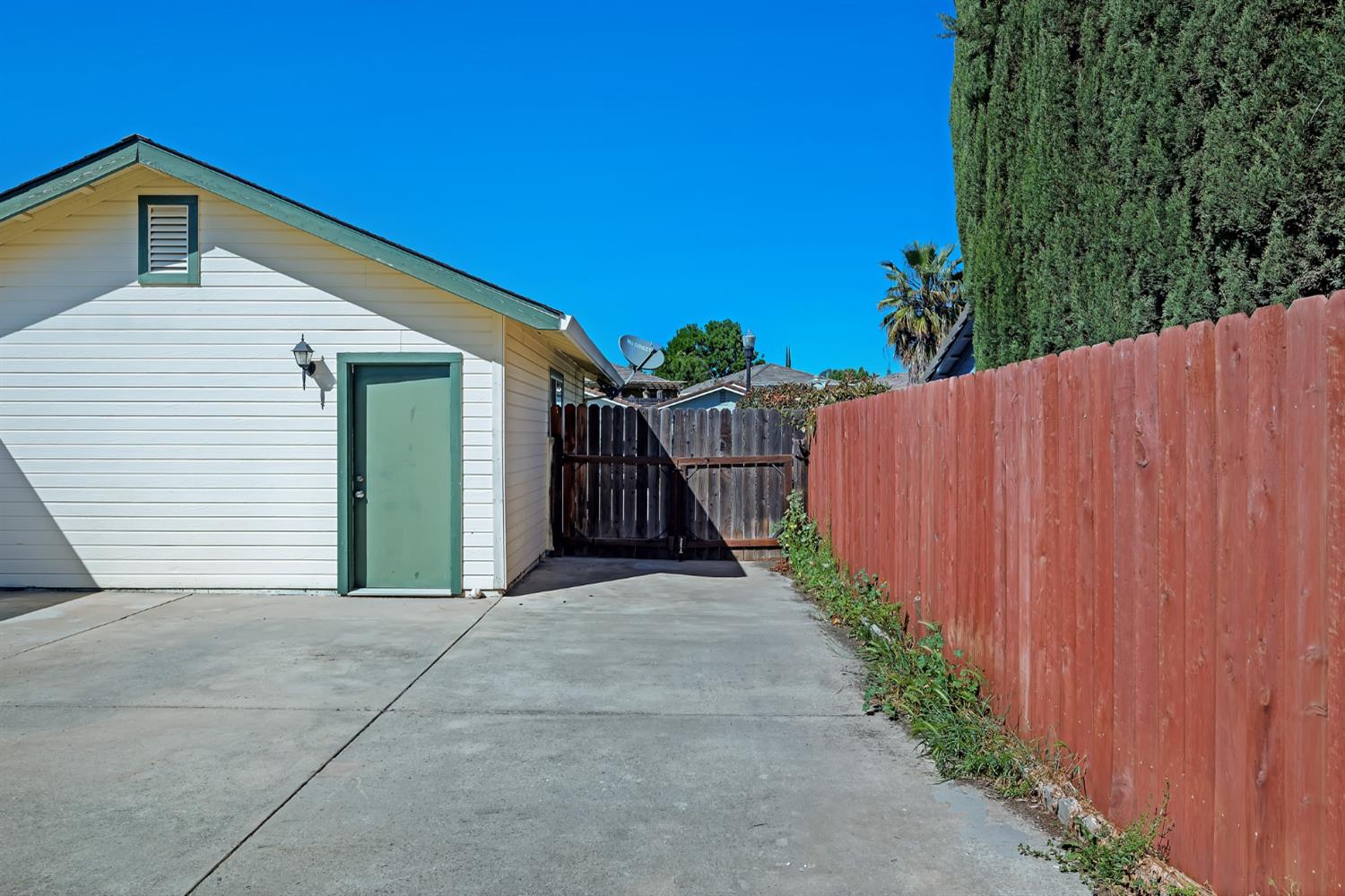 614 E Brookview Court