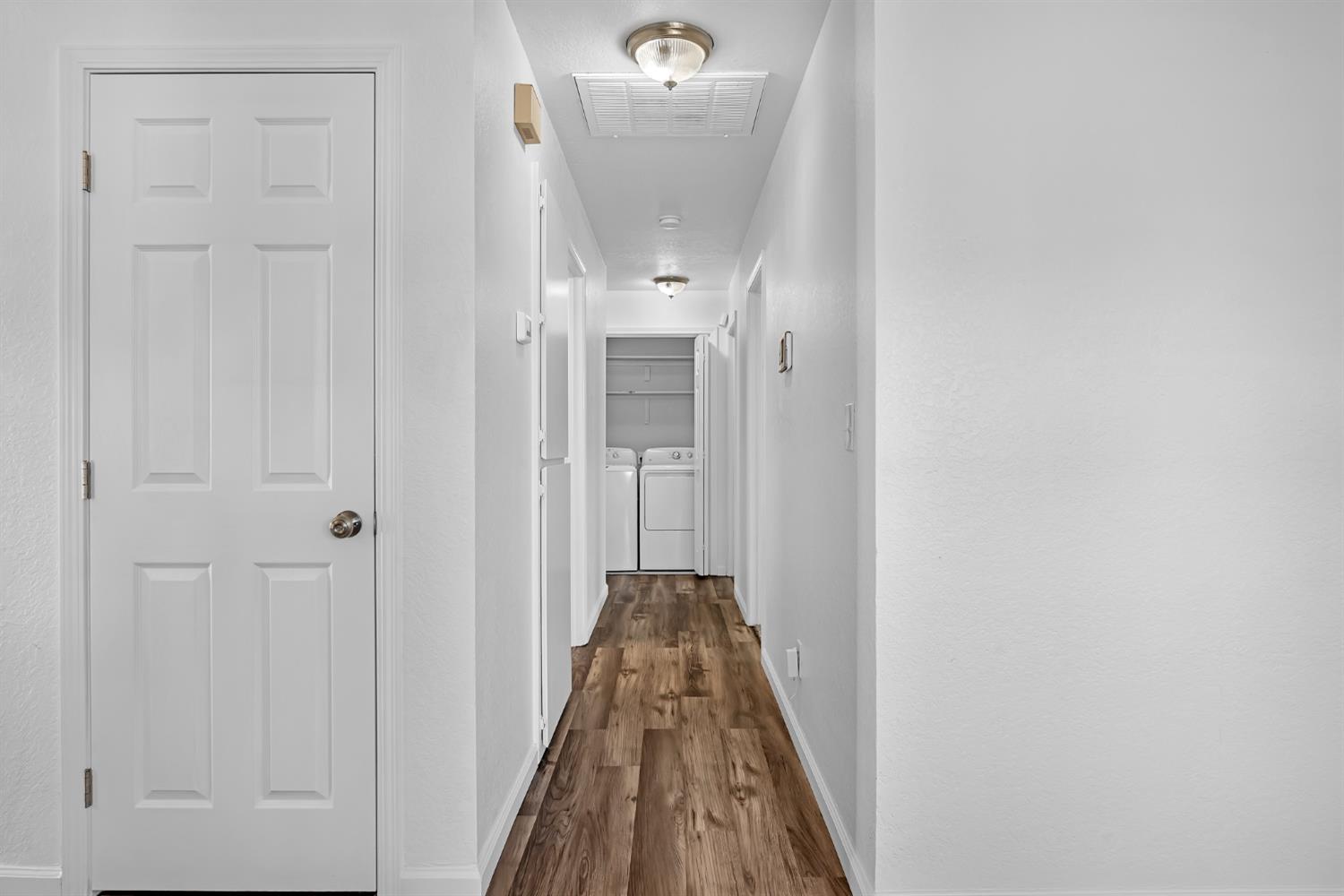 614 E Brookview Court