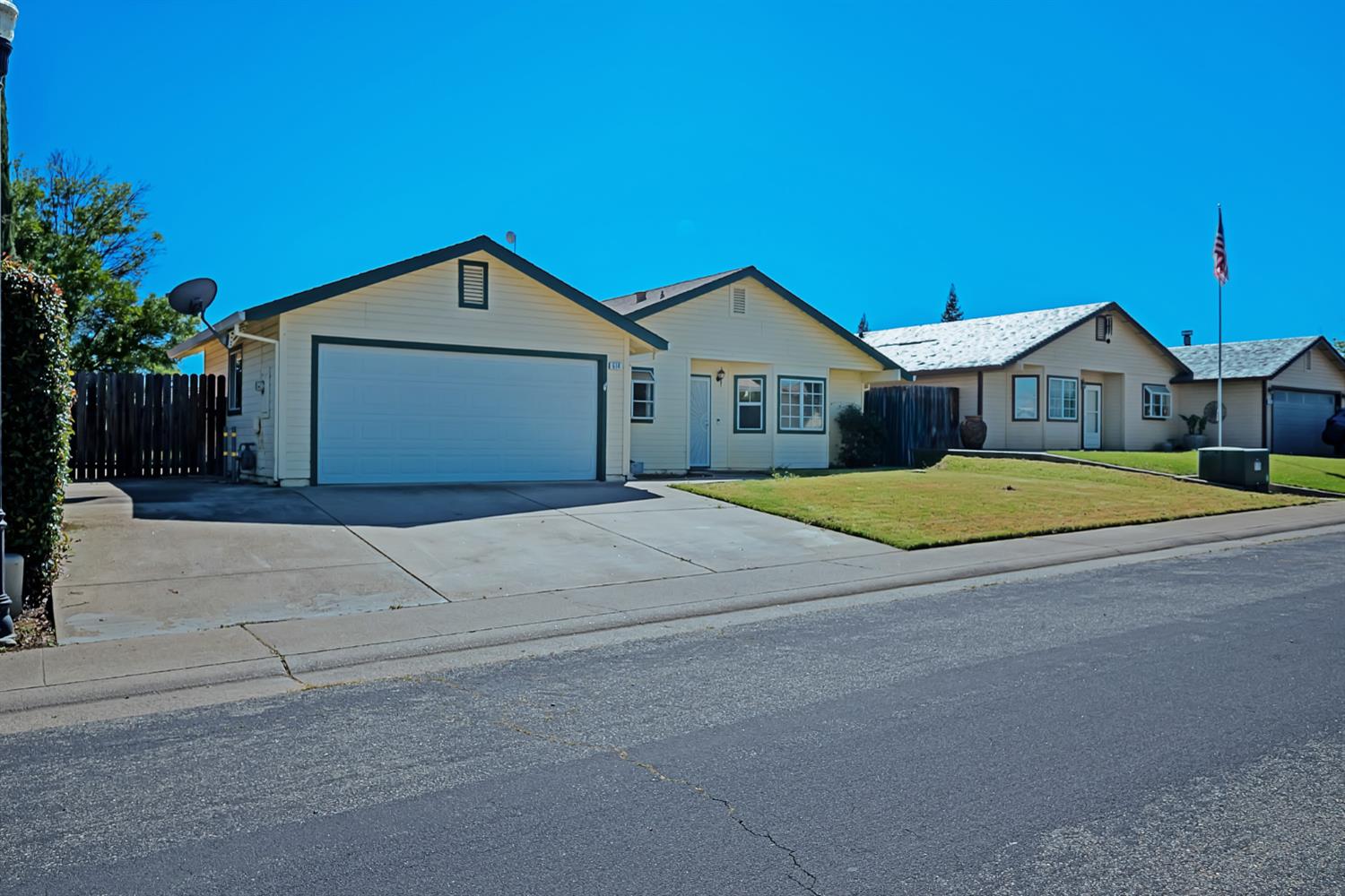 614 E Brookview Court