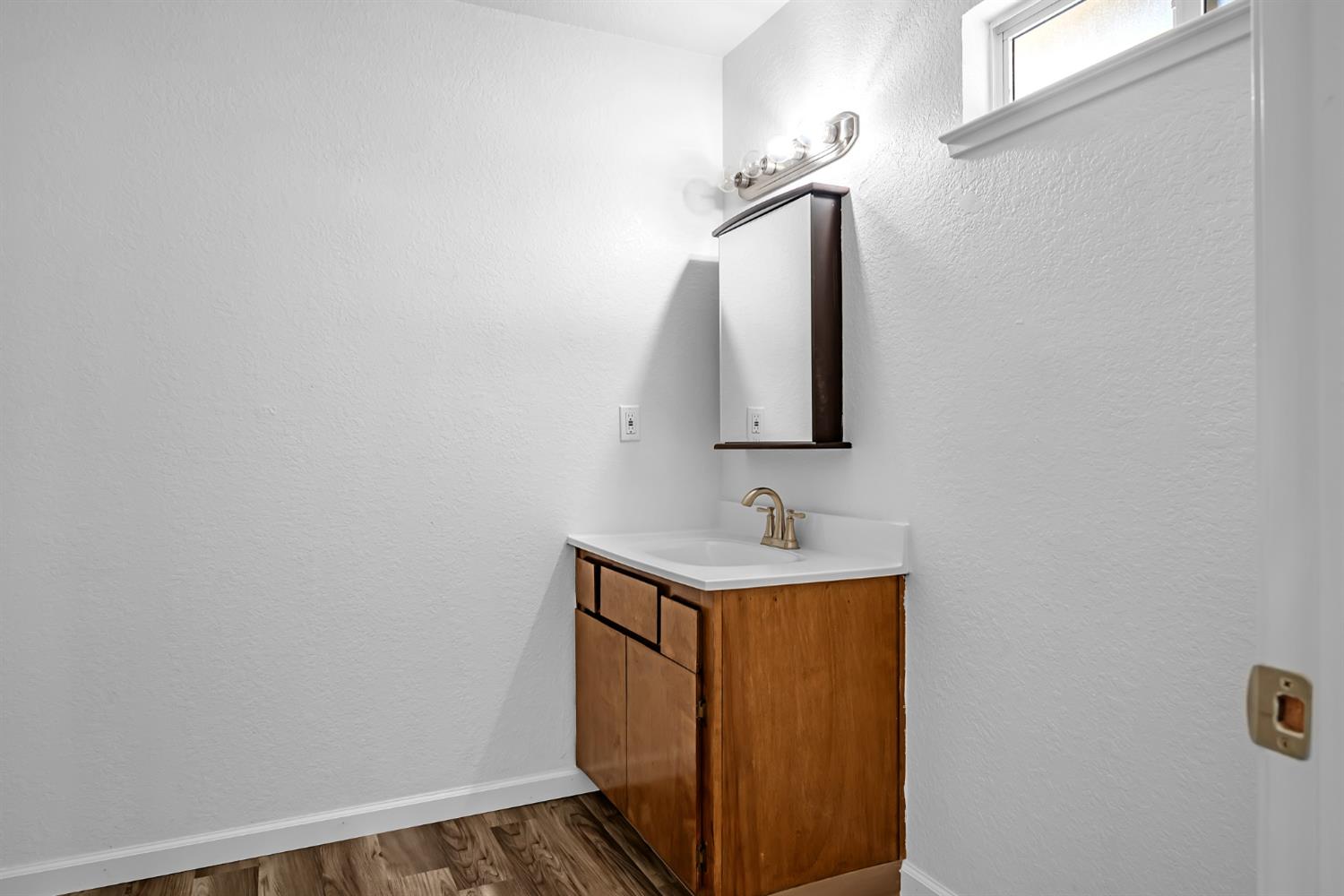 614 E Brookview Court