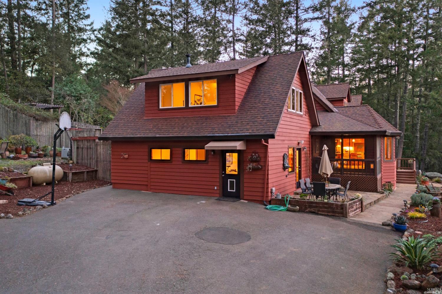 11050 Peaks Pike Road