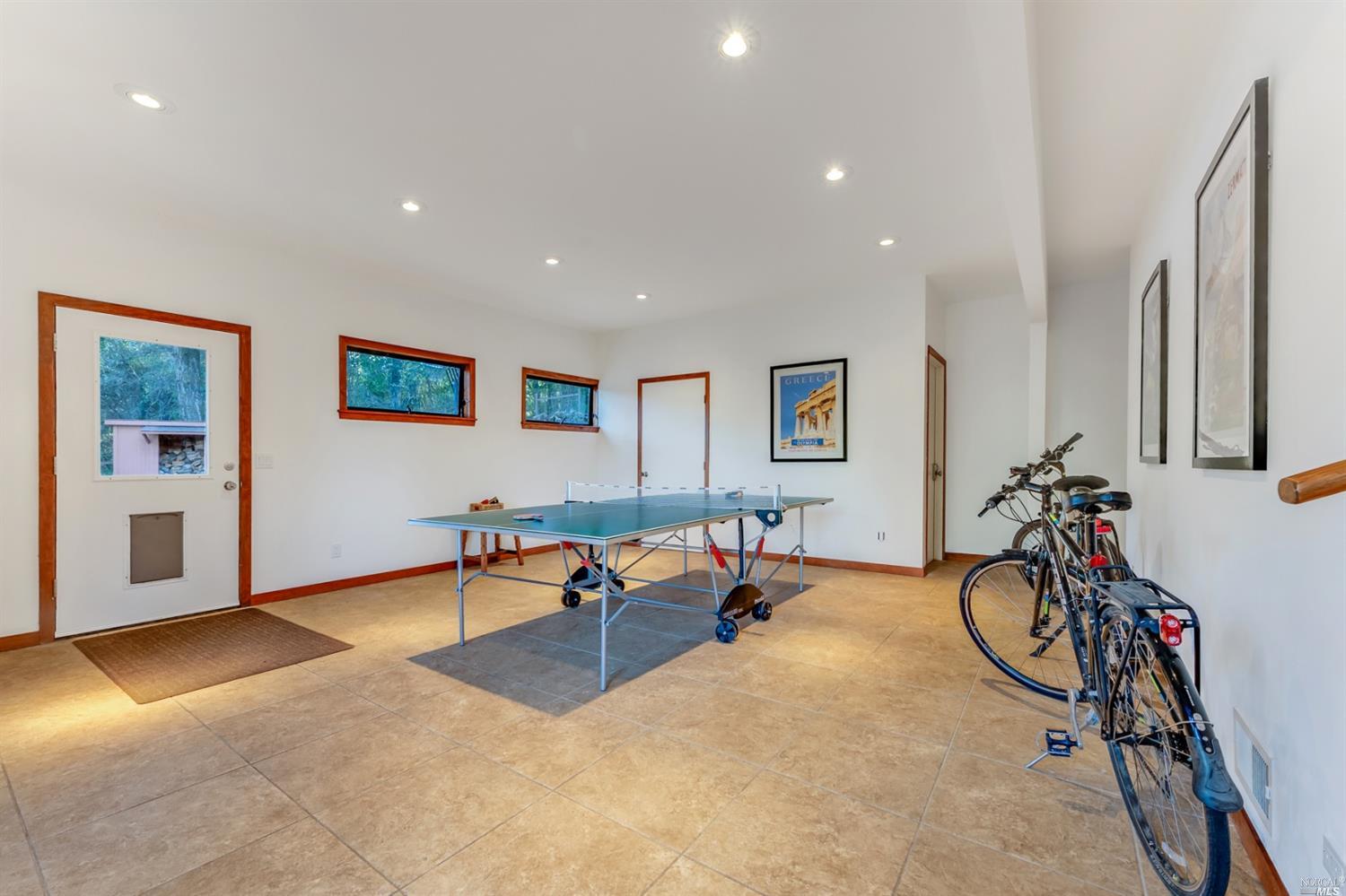 11050 Peaks Pike Road