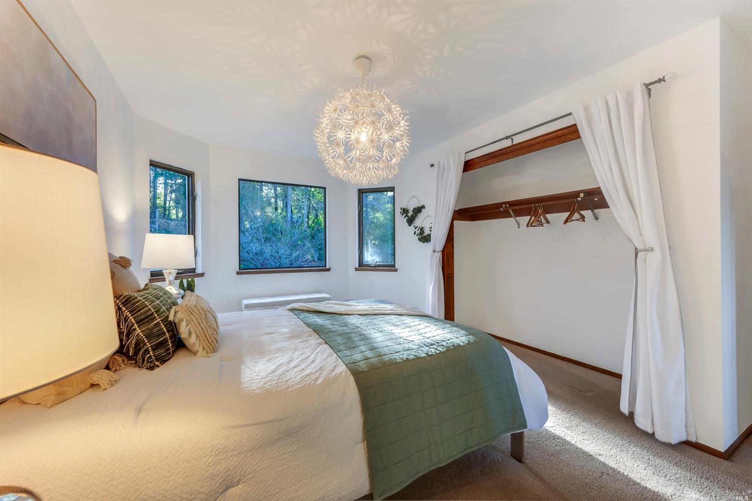 11050 Peaks Pike Road