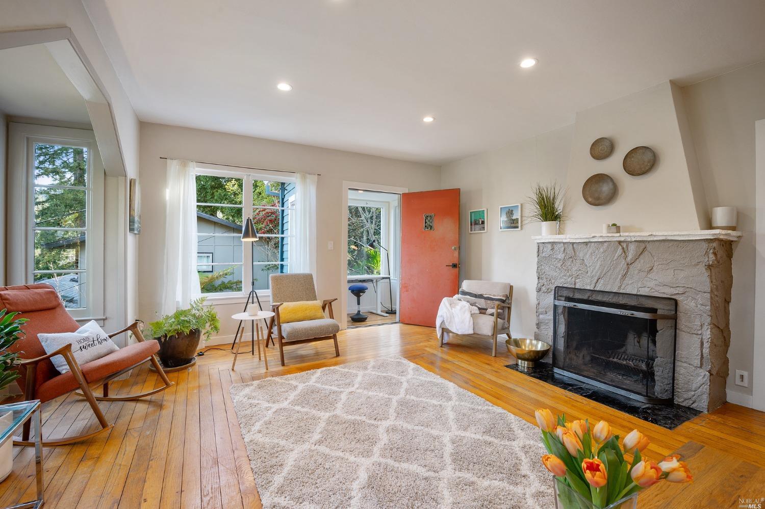 513 Brookline Avenue