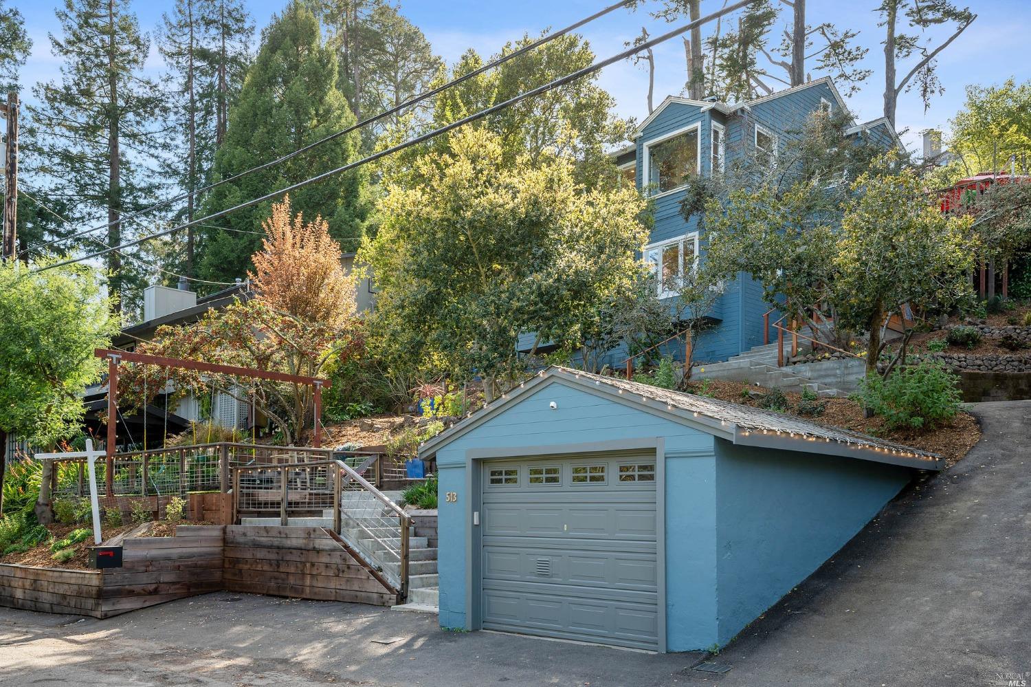 513 Brookline Avenue