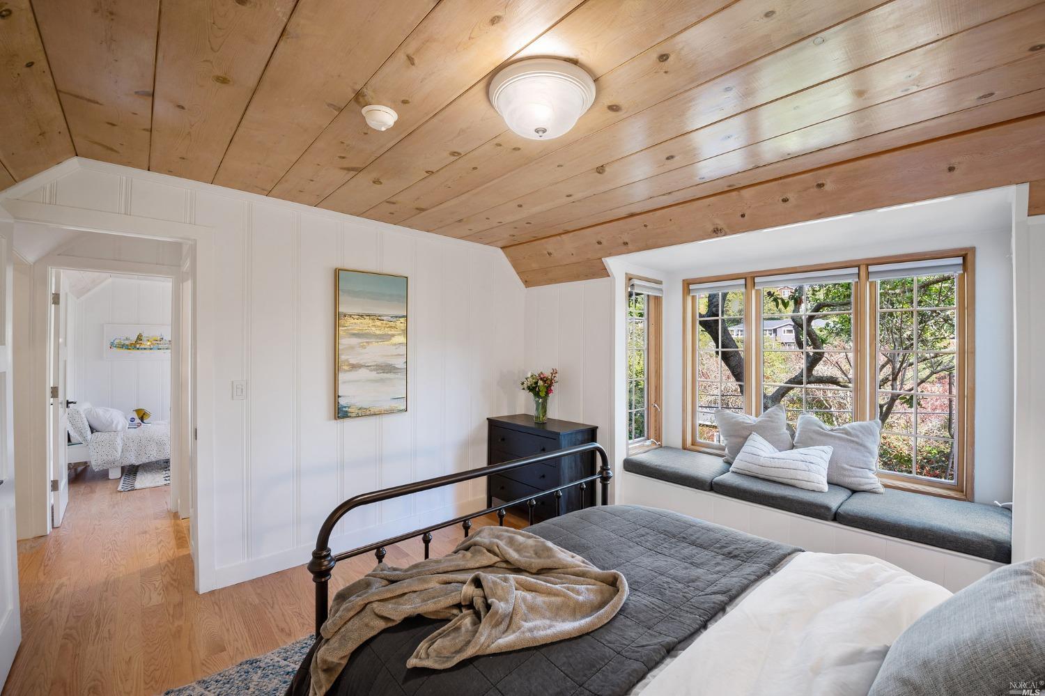 513 Brookline Avenue