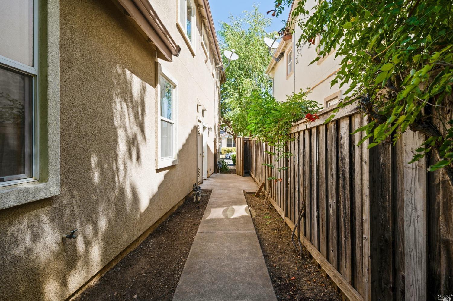 39 Summerbrooke Circle