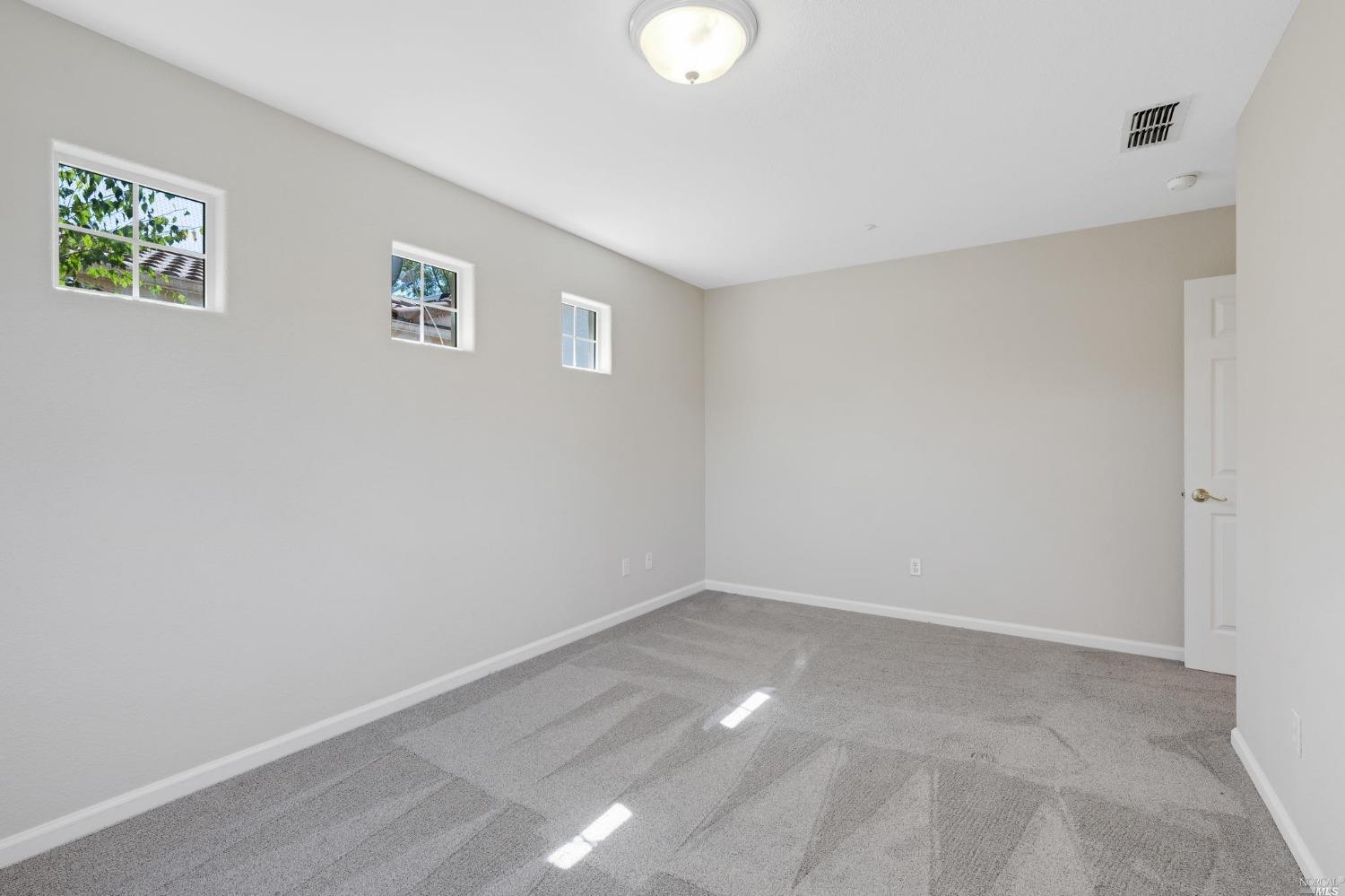 39 Summerbrooke Circle