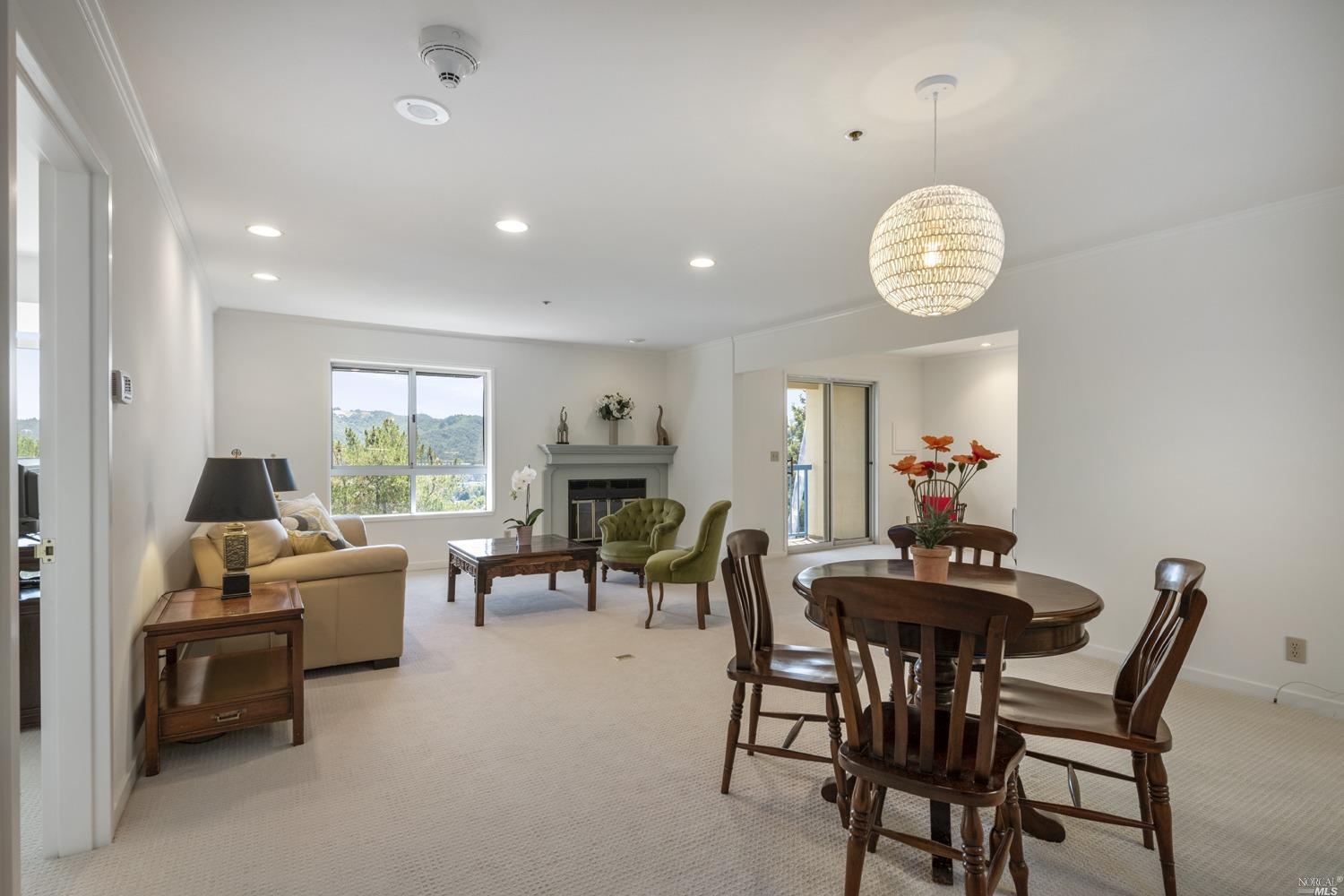 100 Thorndale Drive Unit: 315