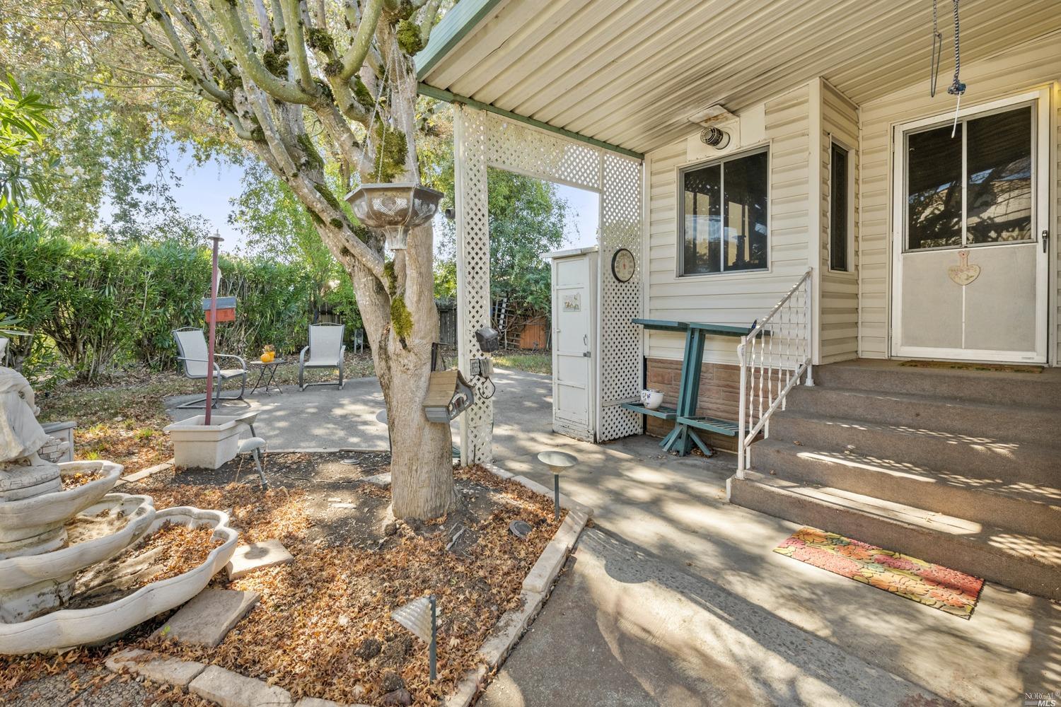 529 Colonial Park Drive