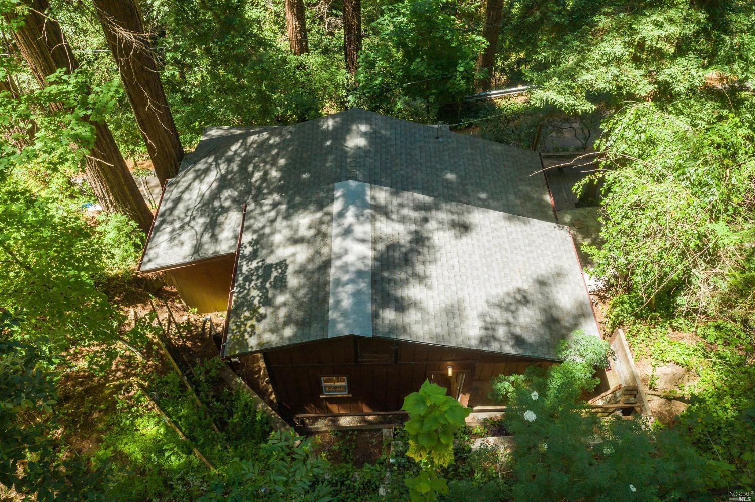 21527 Highland Terrace