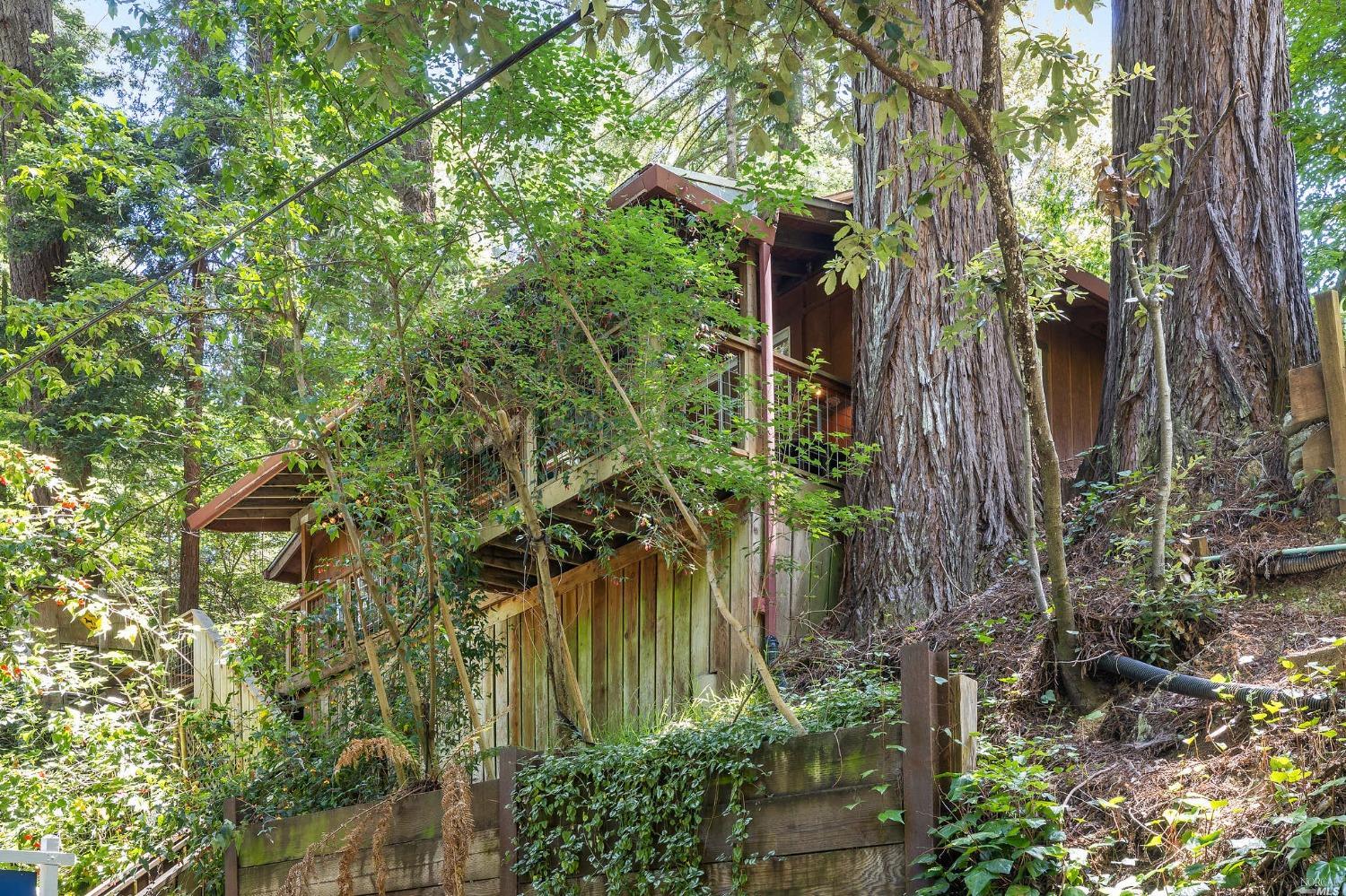 21527 Highland Terrace