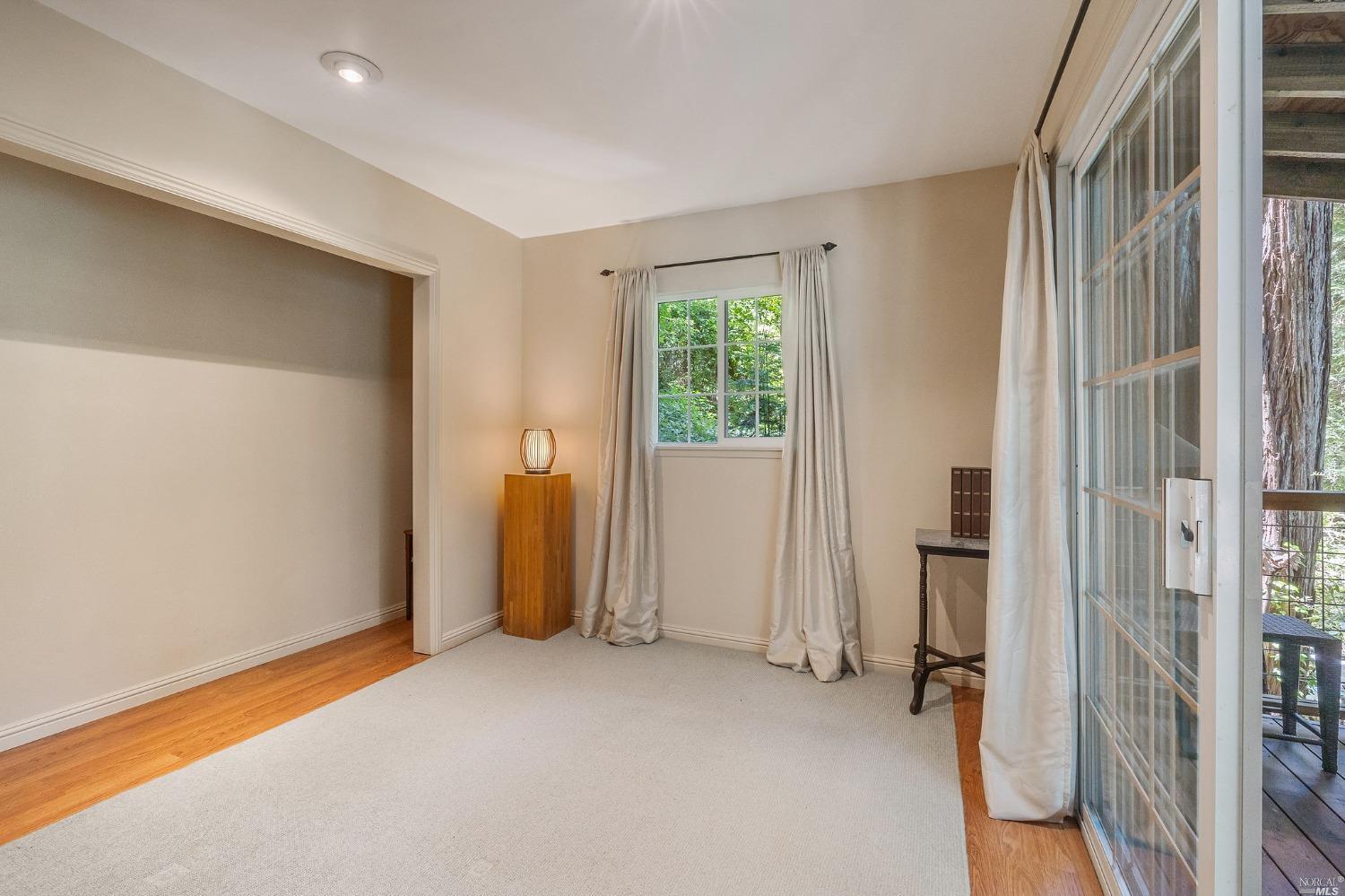 21527 Highland Terrace