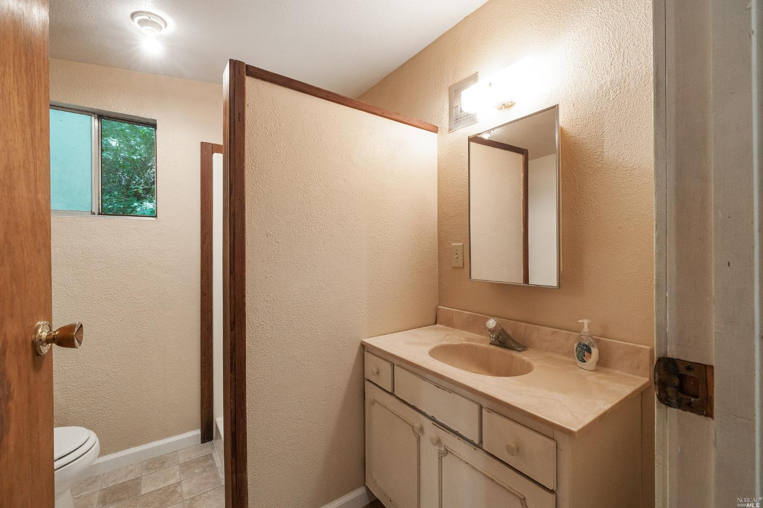 21527 Highland Terrace