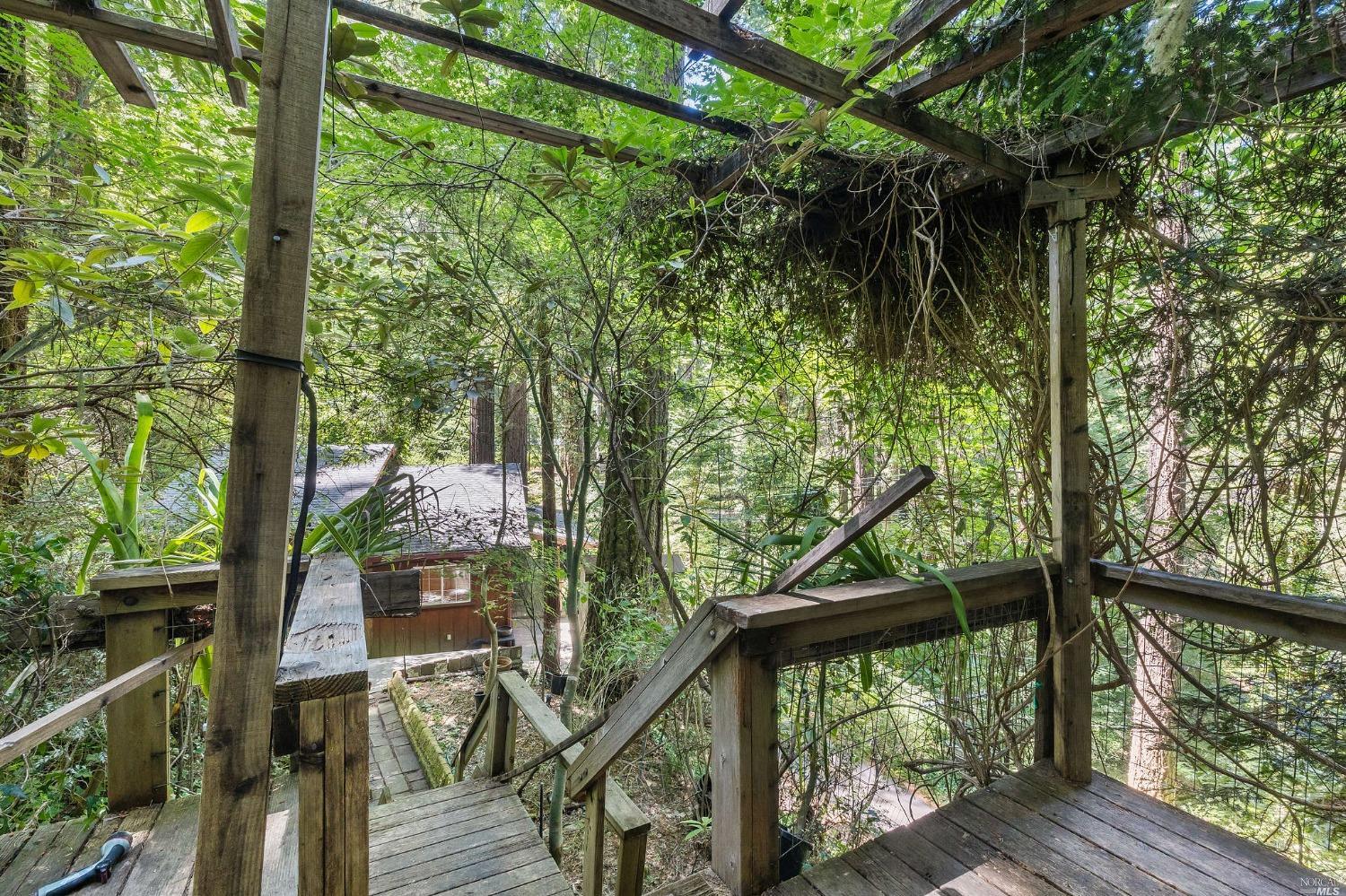 21527 Highland Terrace