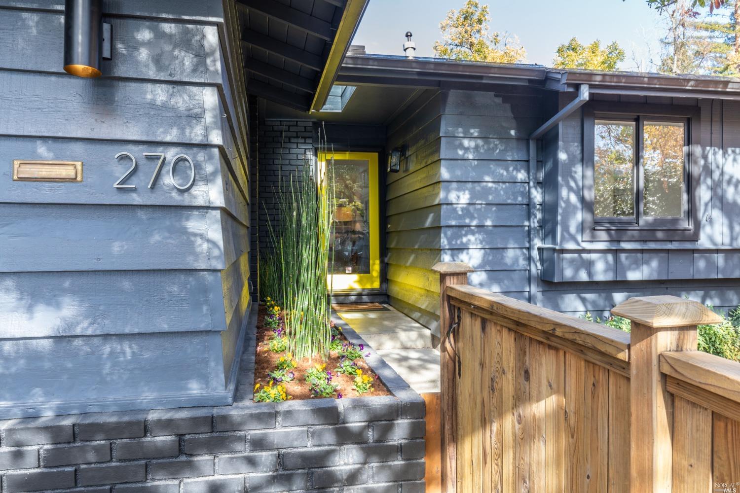 270 E Macarthur Street