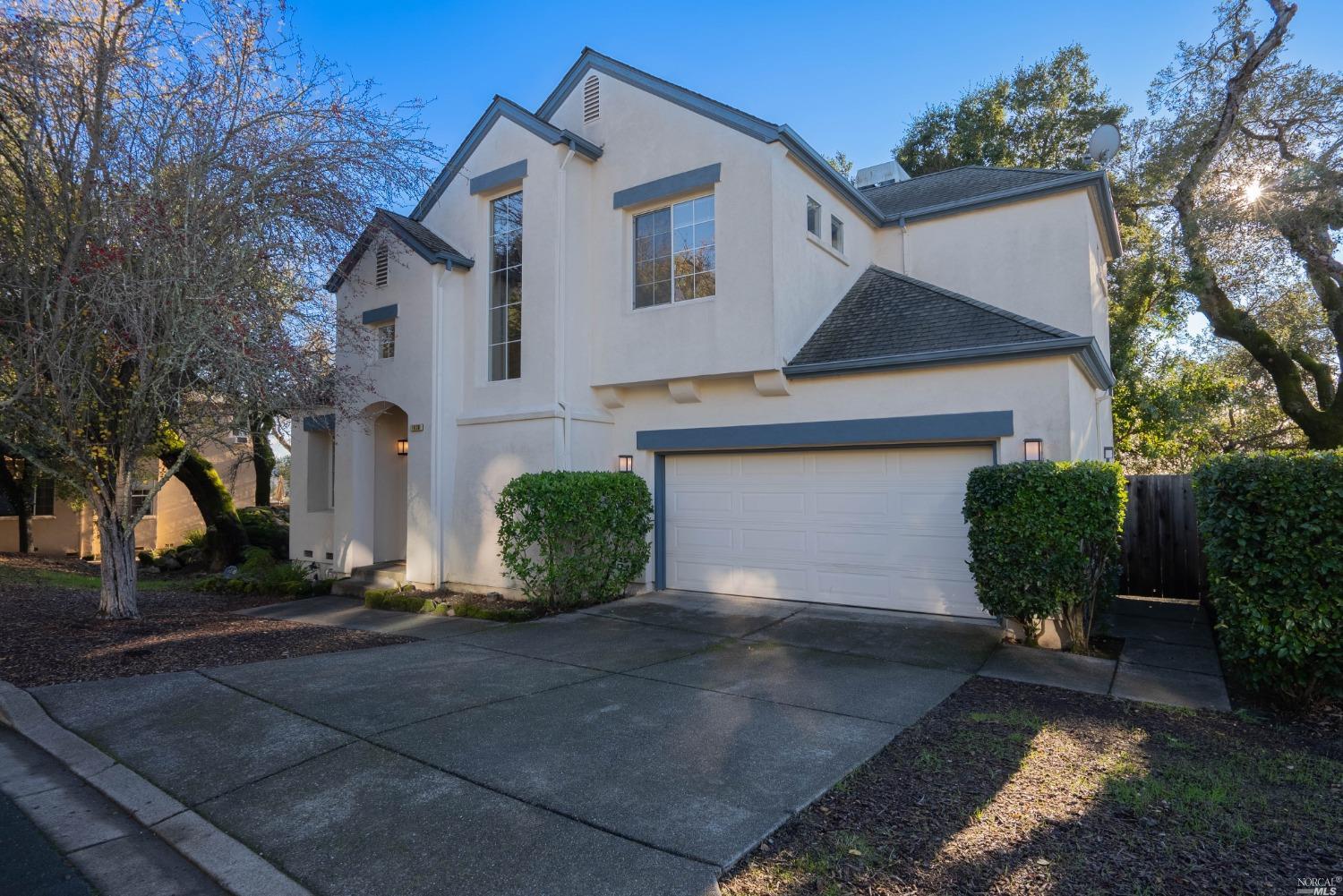 1938 Viewpointe Circle