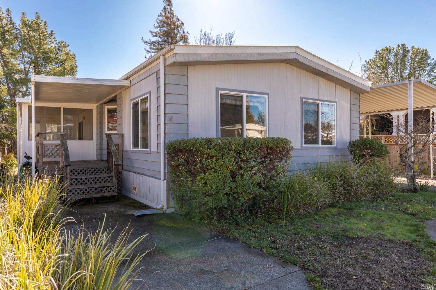 217 W Seven Flags Circle