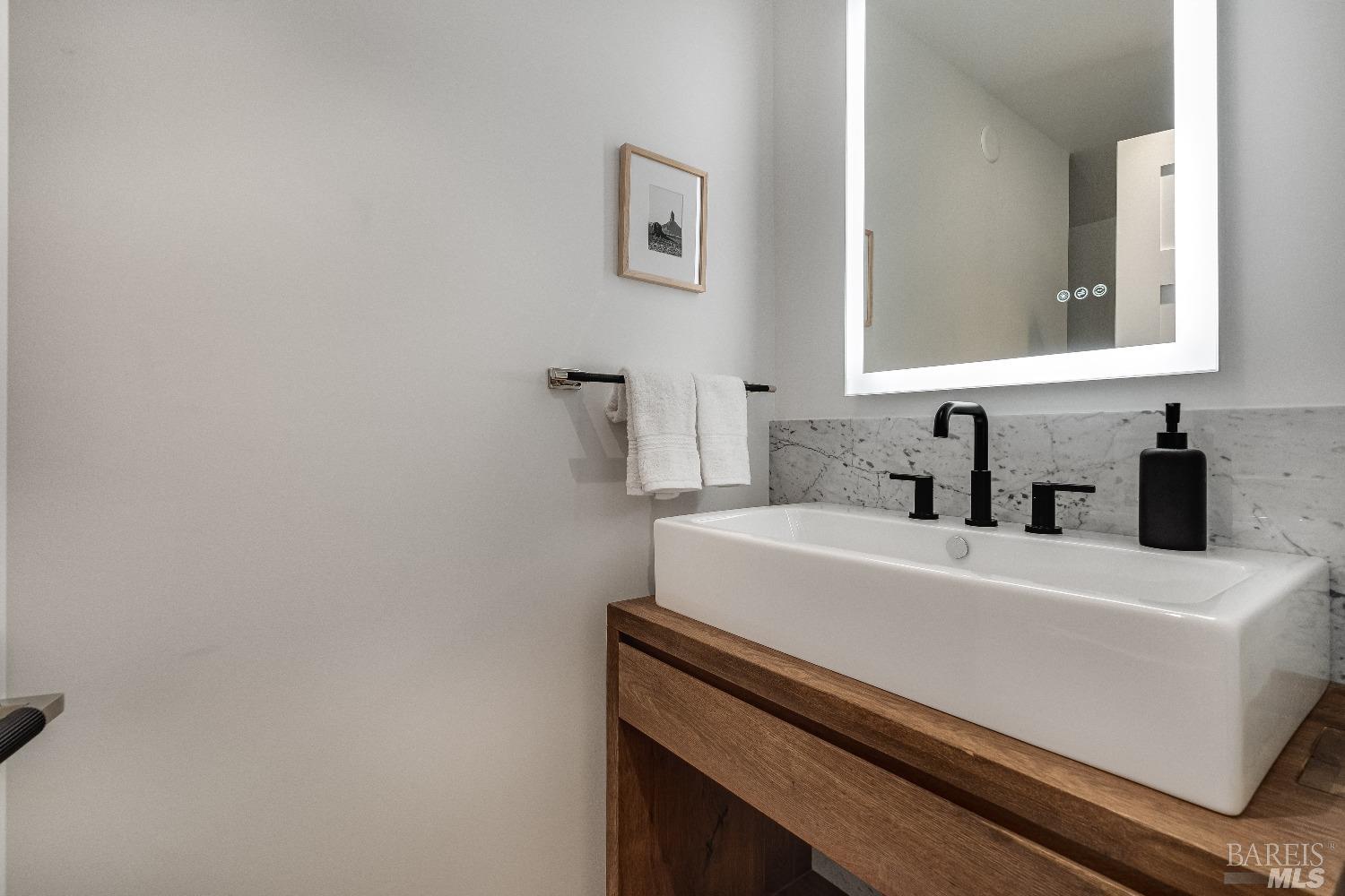 1820 Spring Mountain Rd