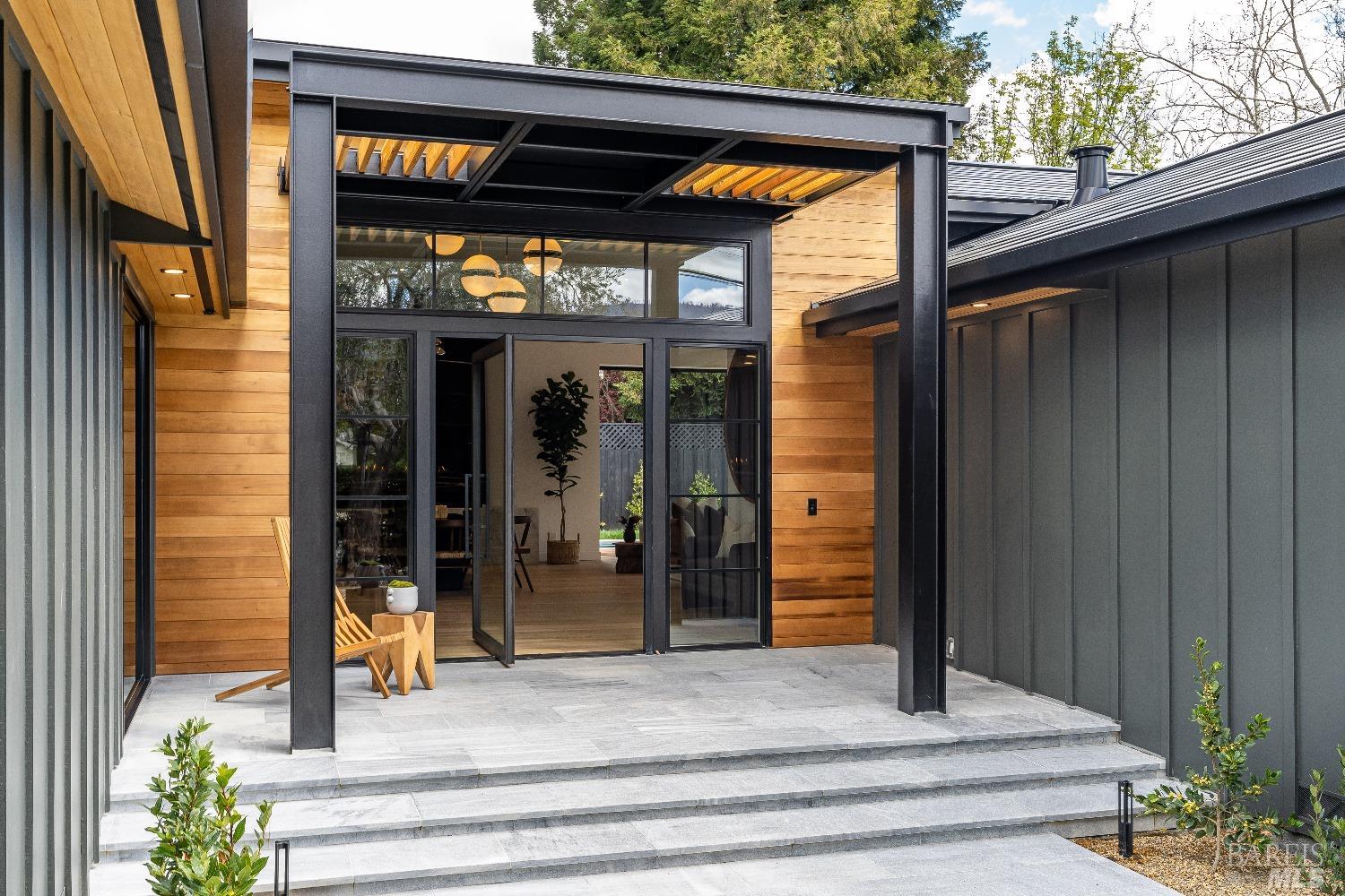 1820 Spring Mountain Rd