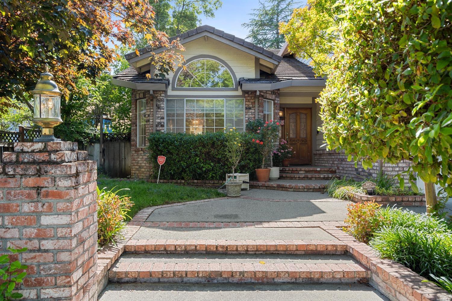 3525 Fieldcrest Avenue