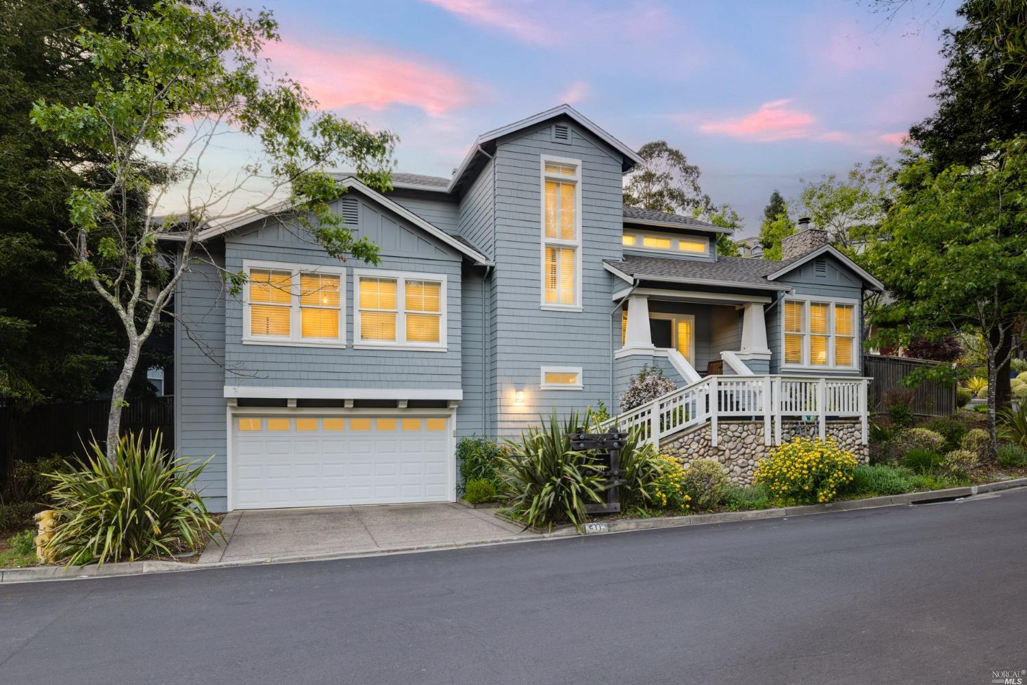 511 Alta Way