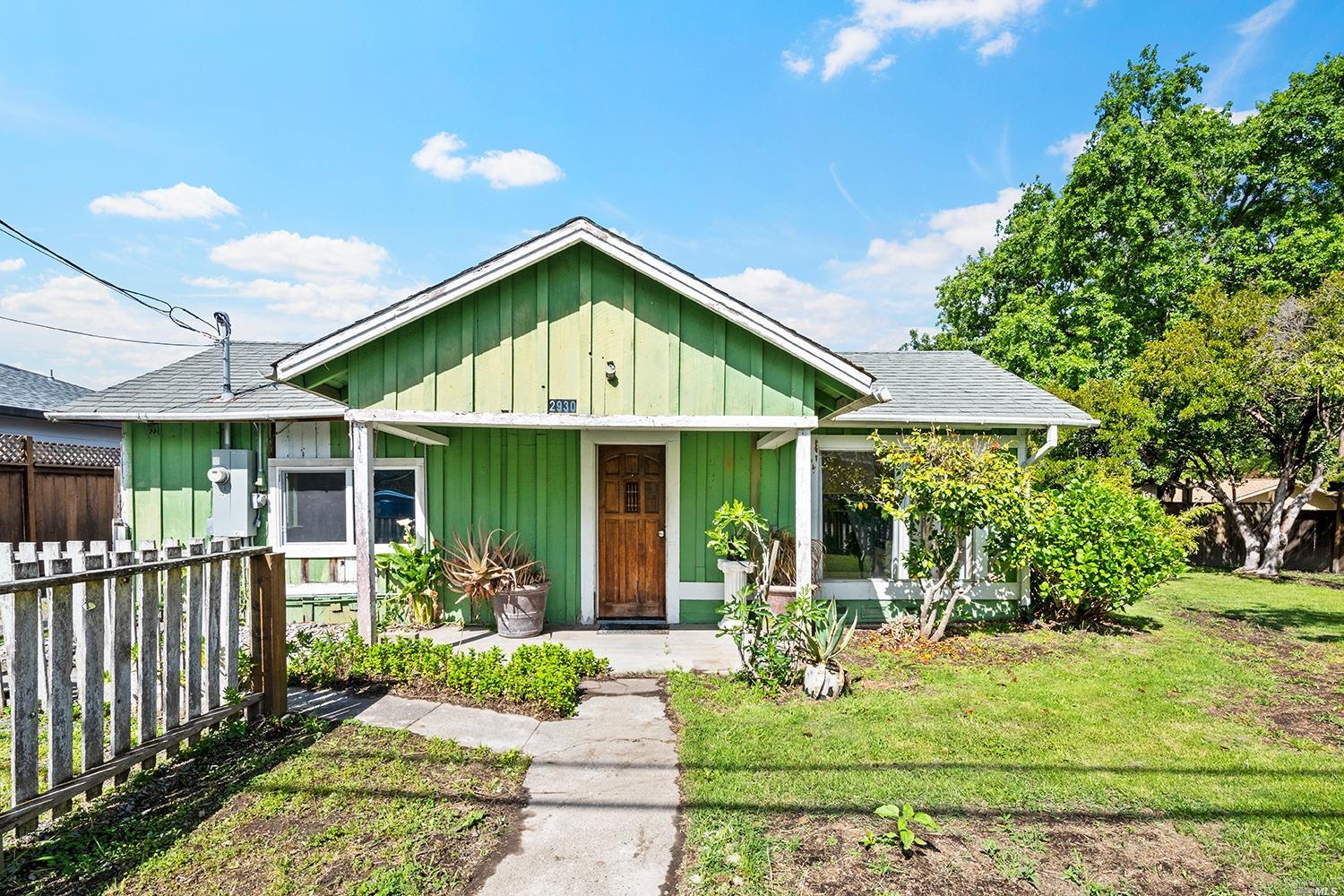 2930 Edison Street