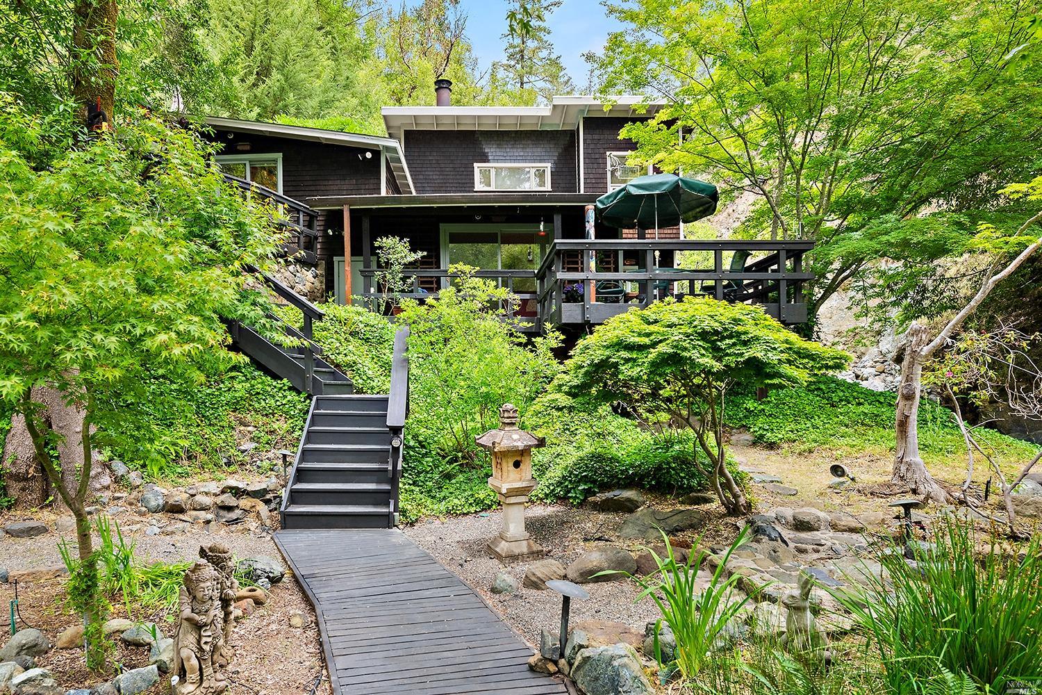 7001 Bohemian Hwy