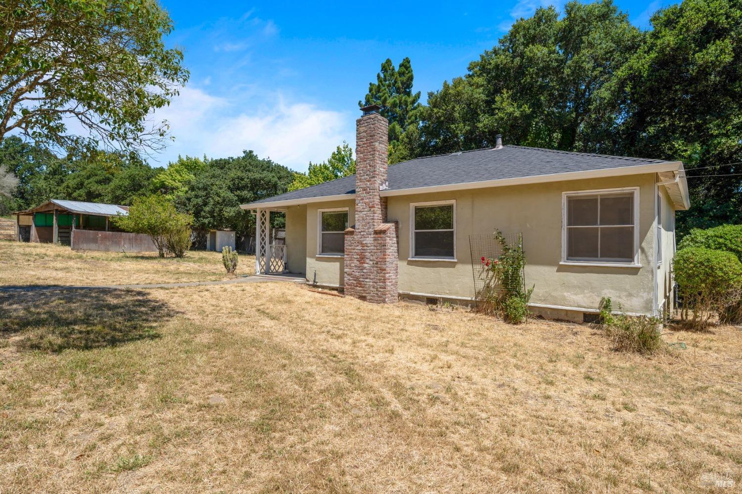 1440 Mountain View Ave
