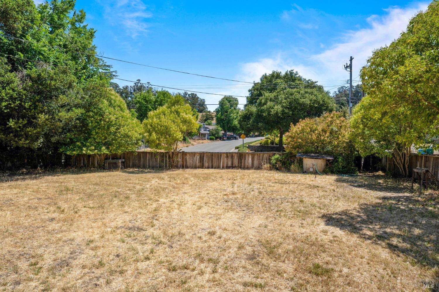 1440 Mountain View Ave