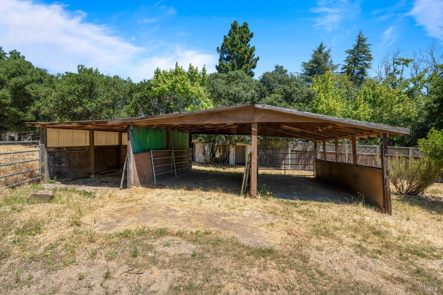 1440 Mountain View Ave