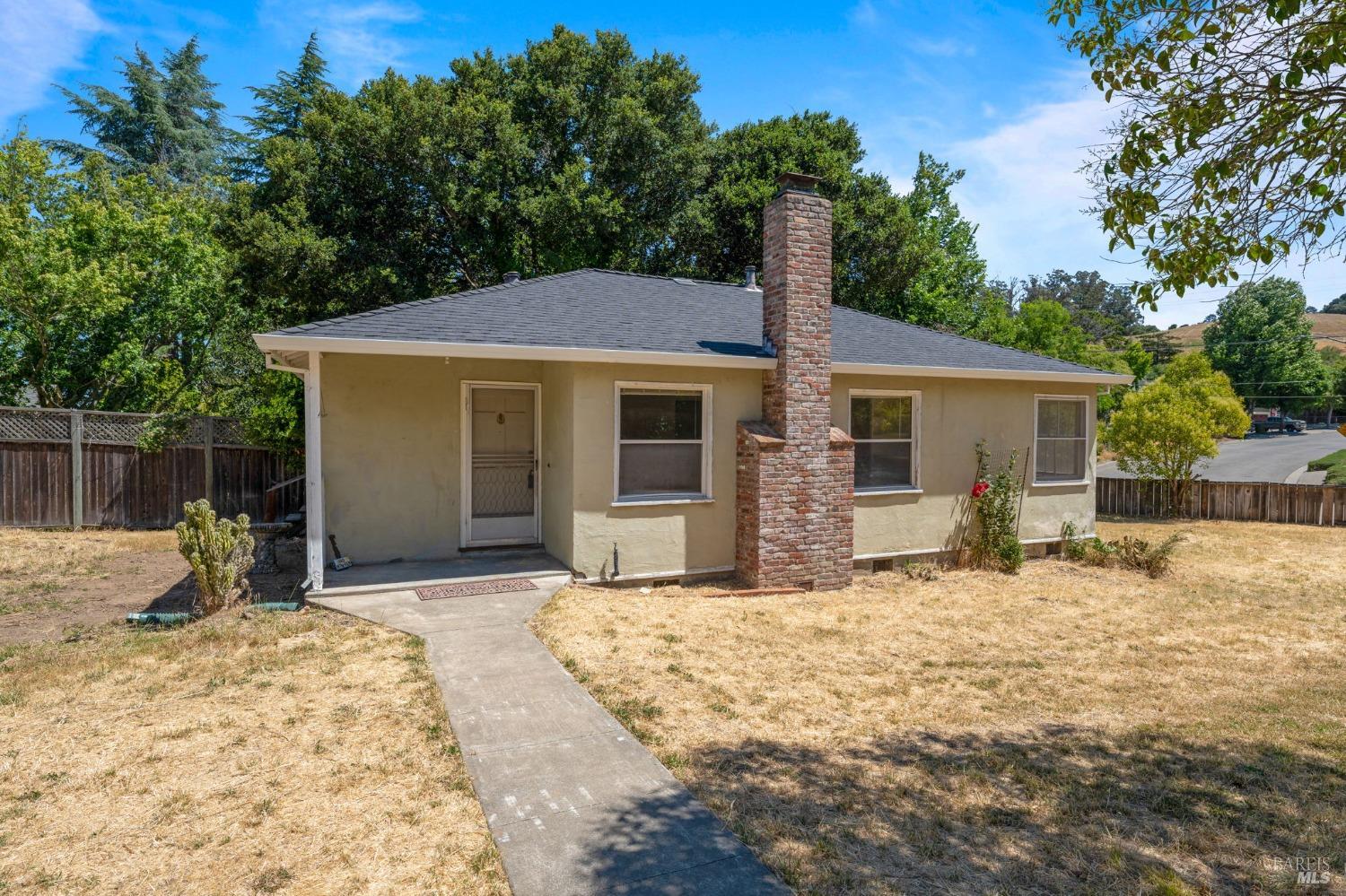 1440 Mountain View Ave