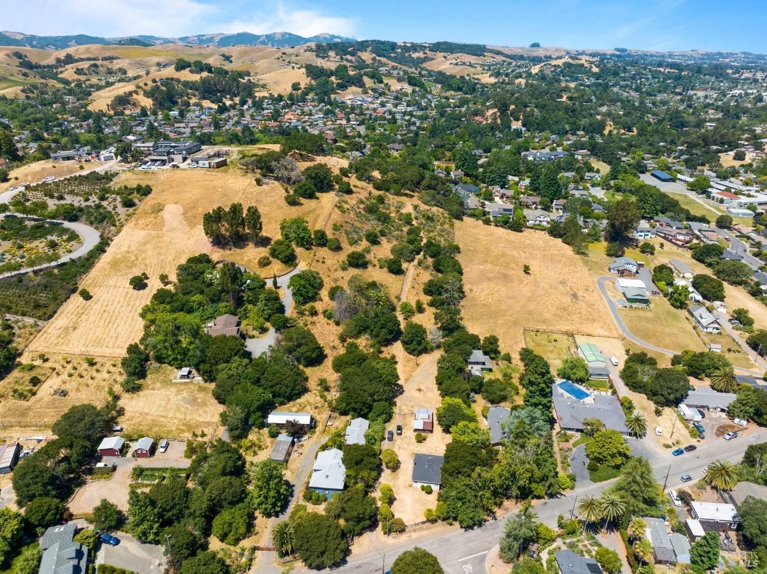 1440 Mountain View Ave