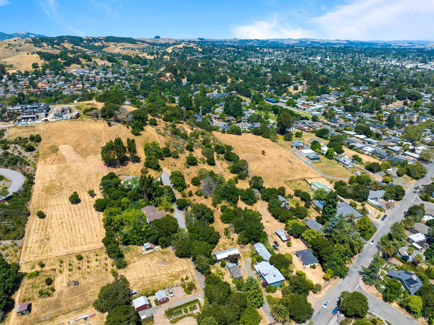 1440 Mountain View Ave