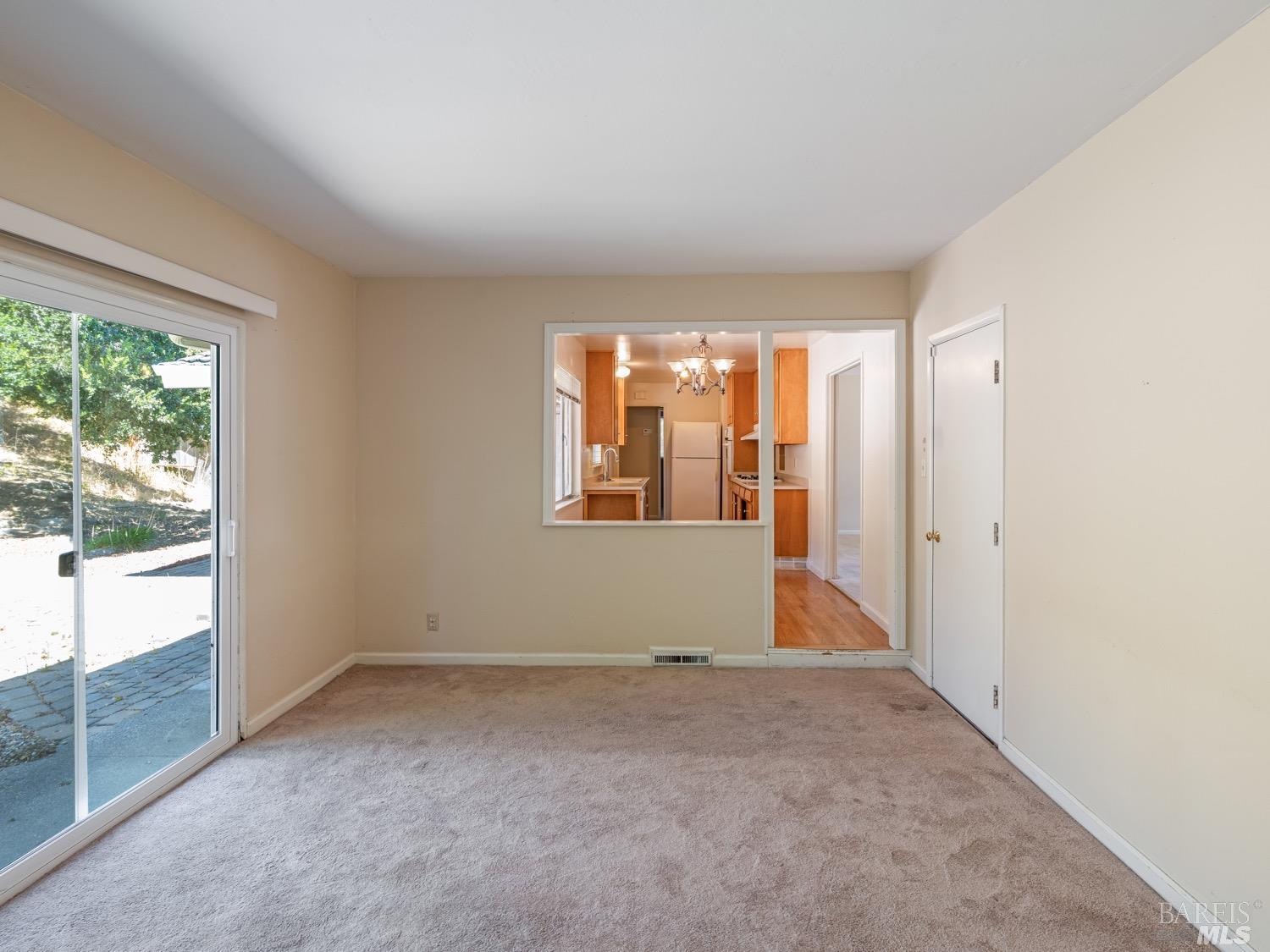 2113 Las Gallinas Avenue